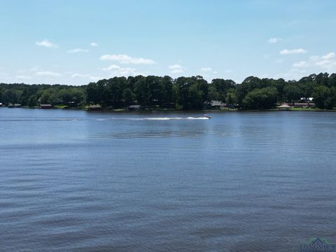 A home in Gladewater