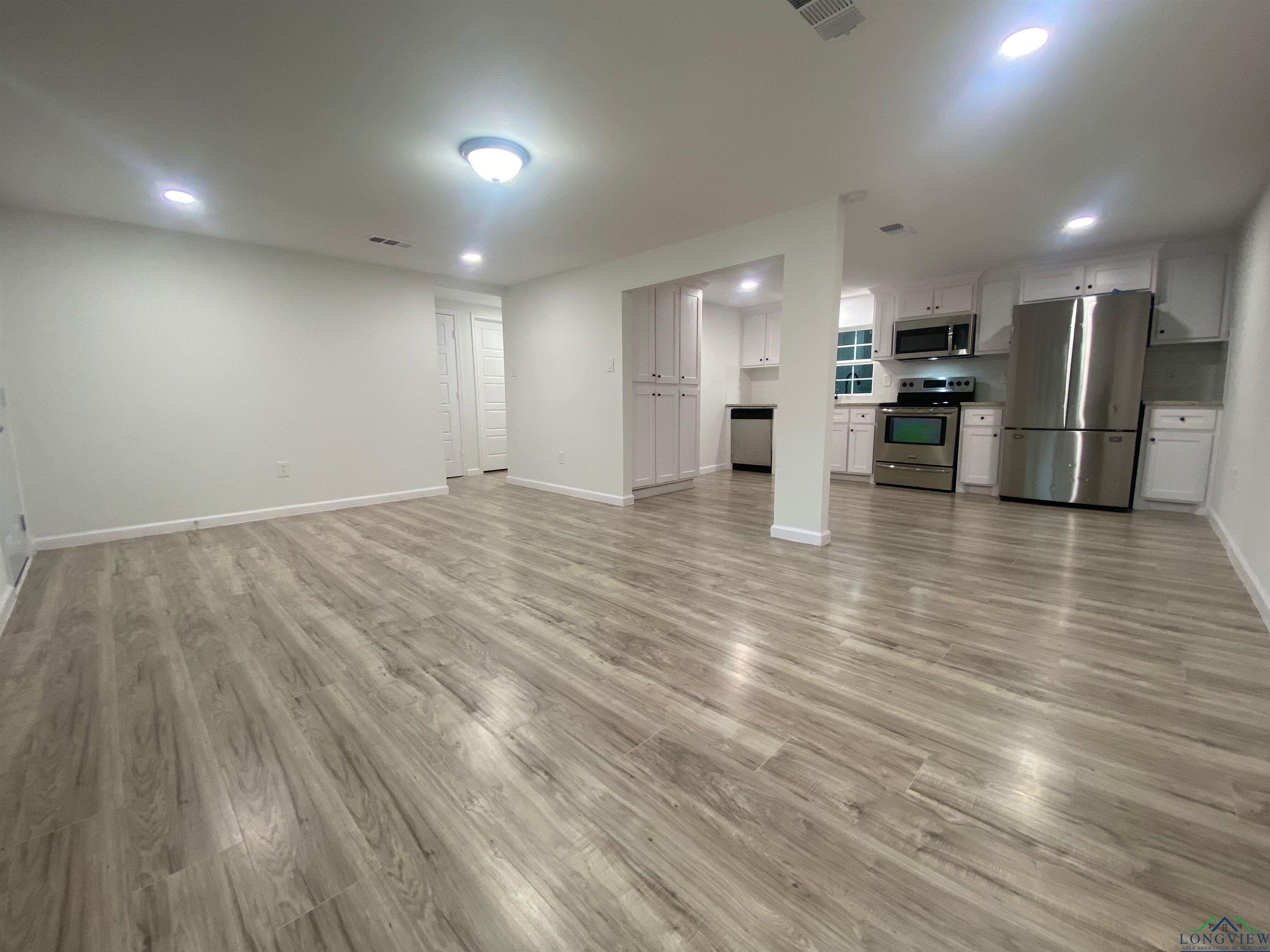 302 E Peak St, Daingerfield, New Mexico image 4