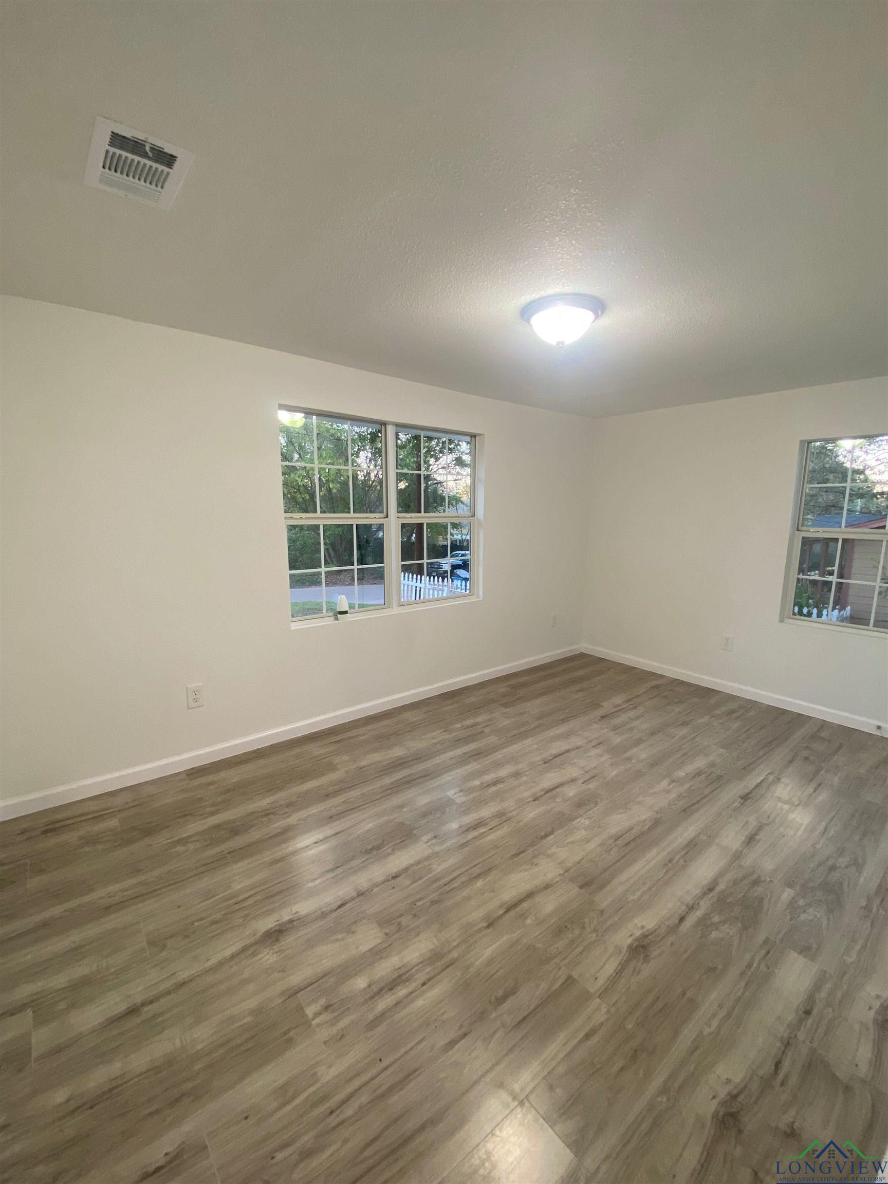 302 E Peak St, Daingerfield, New Mexico image 8
