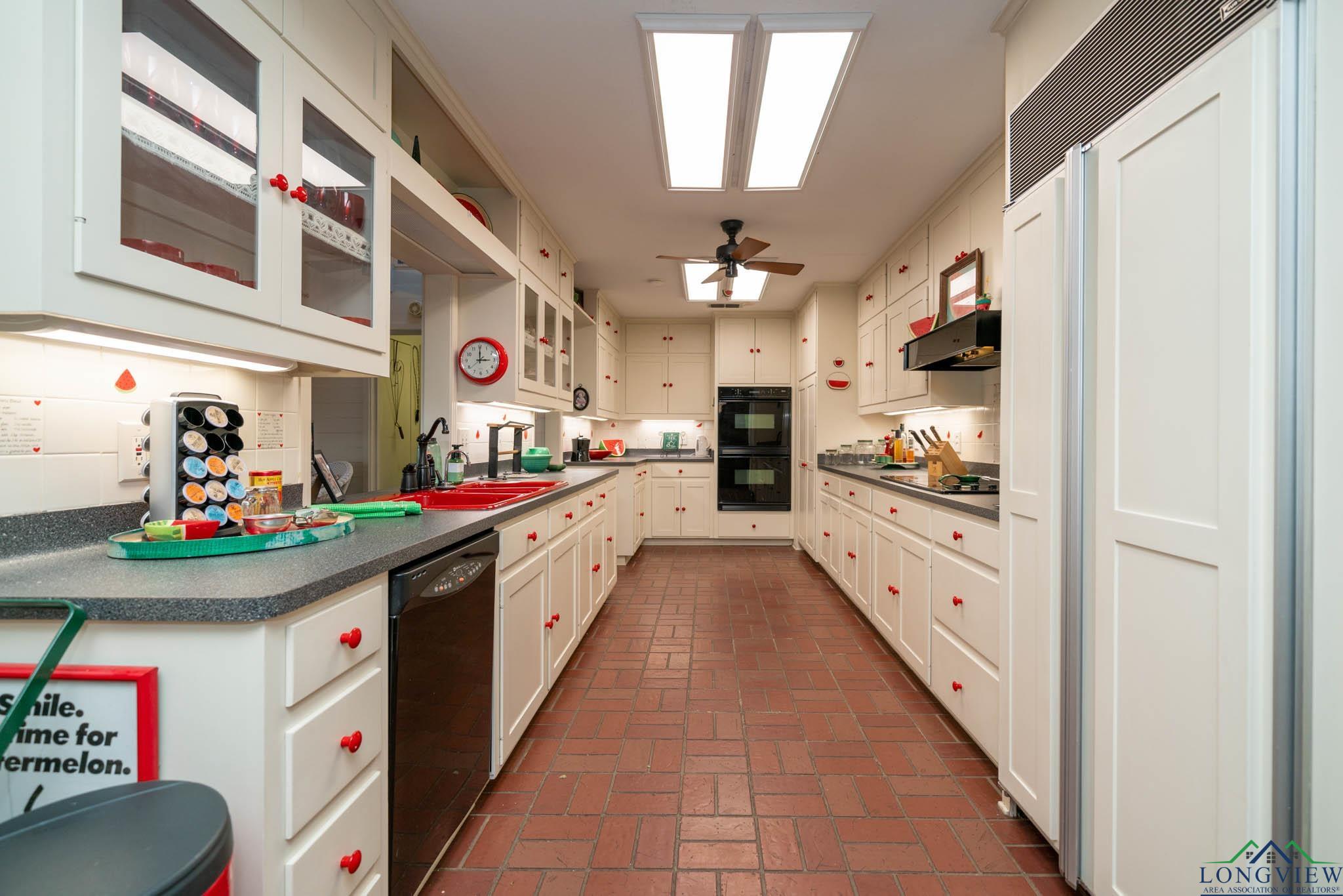 2311 Pickett St, Longview, Texas image 5