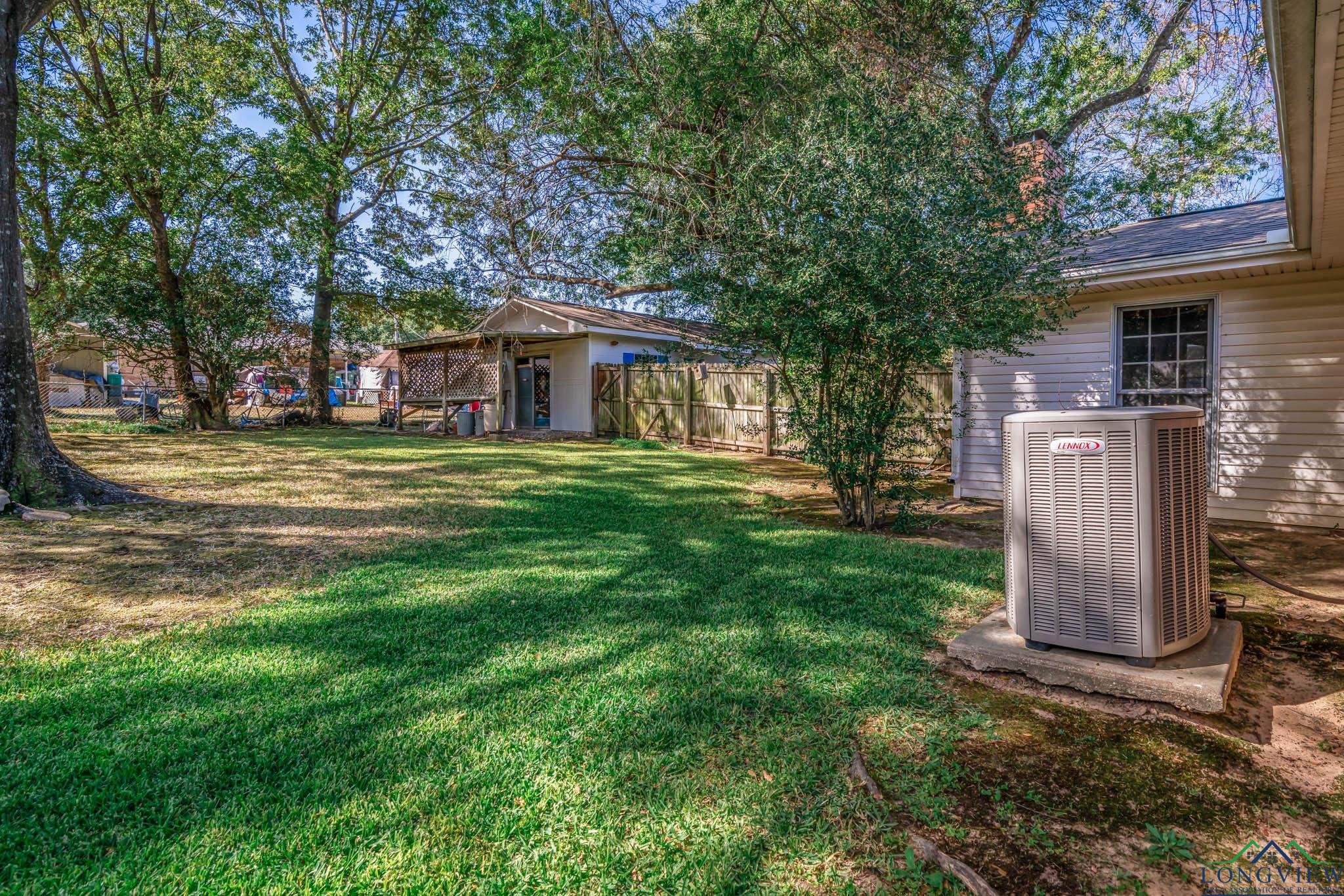 2311 Pickett St, Longview, Texas image 37