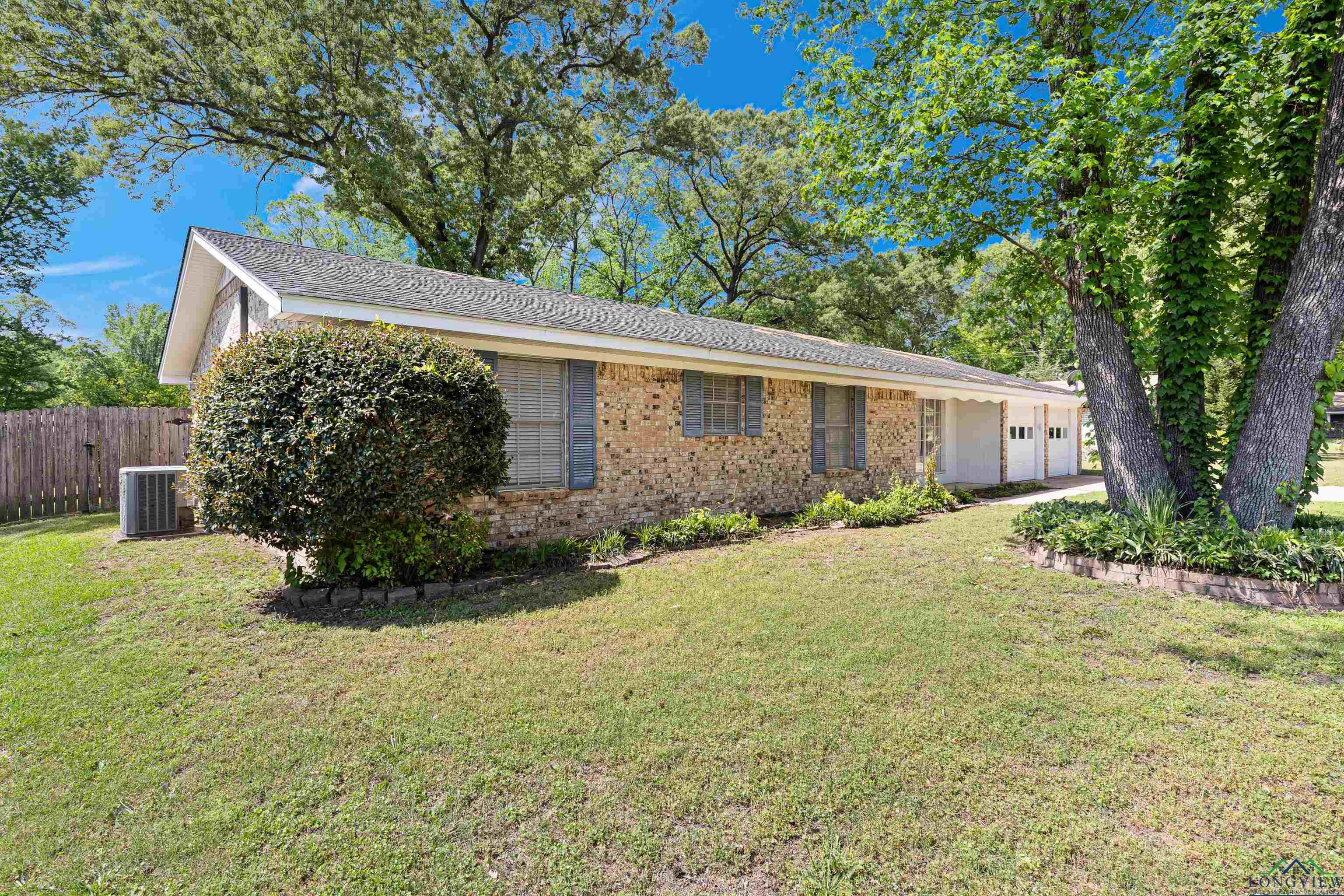 202 Vinewood Ln, Longview, Texas image 5