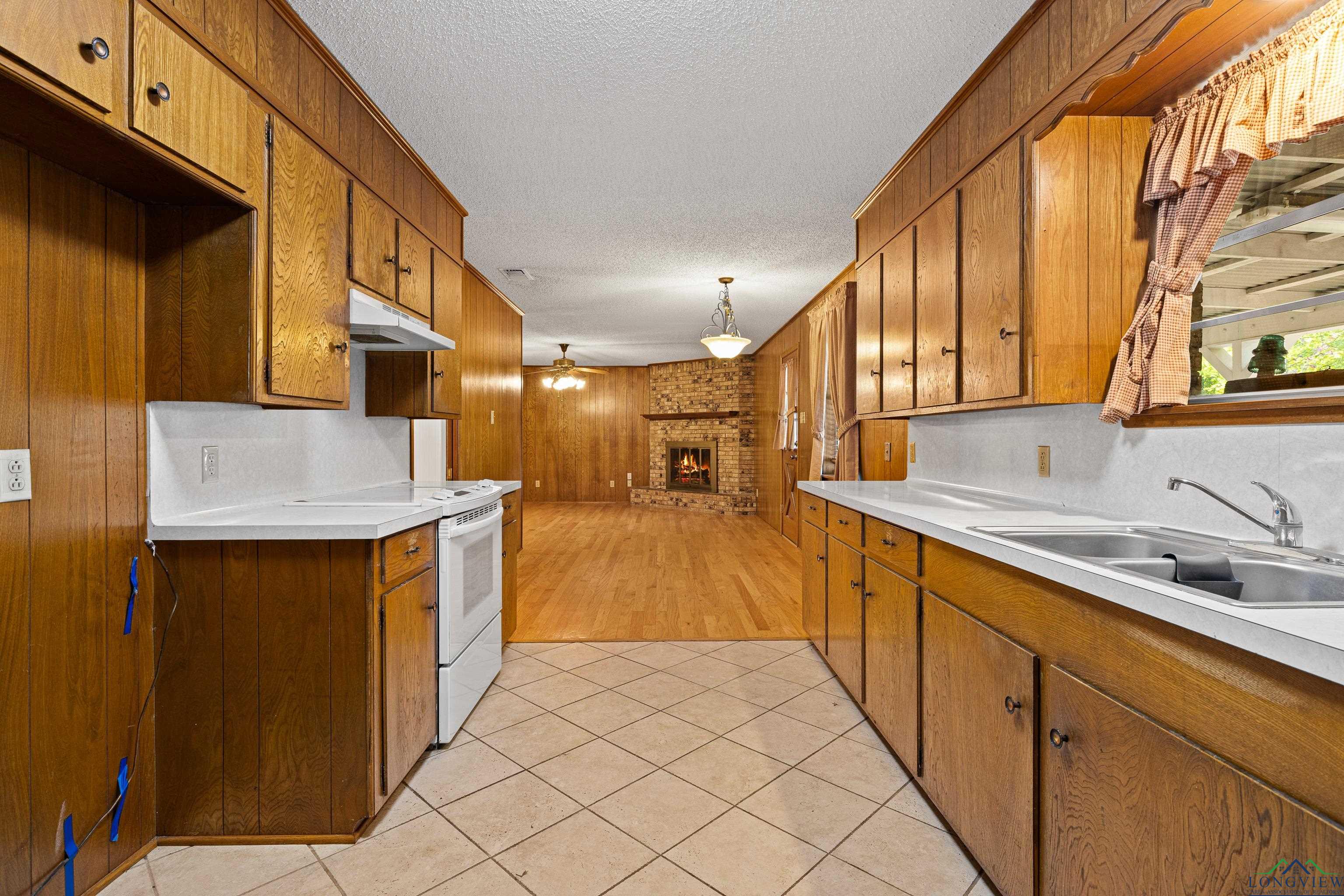 202 Vinewood Ln, Longview, Texas image 18