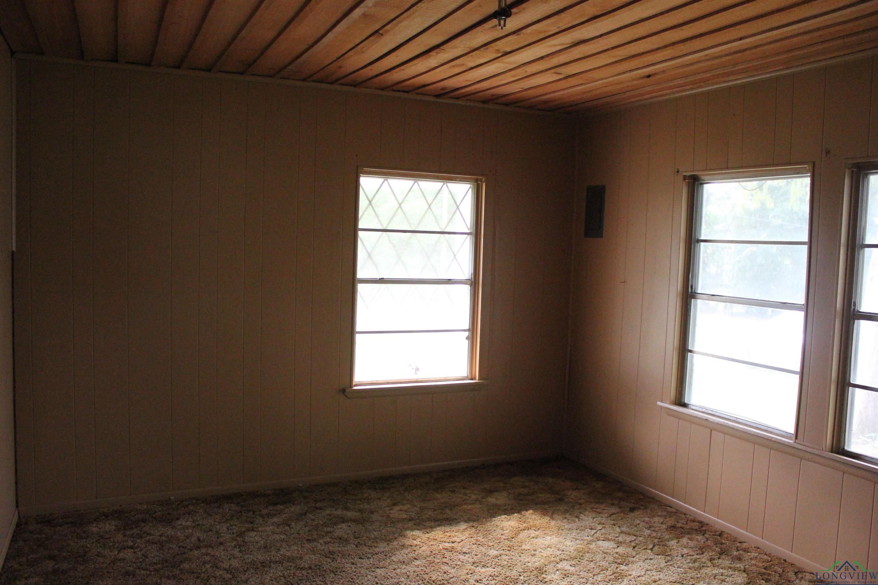 403 N Foster, Linden, Texas image 10
