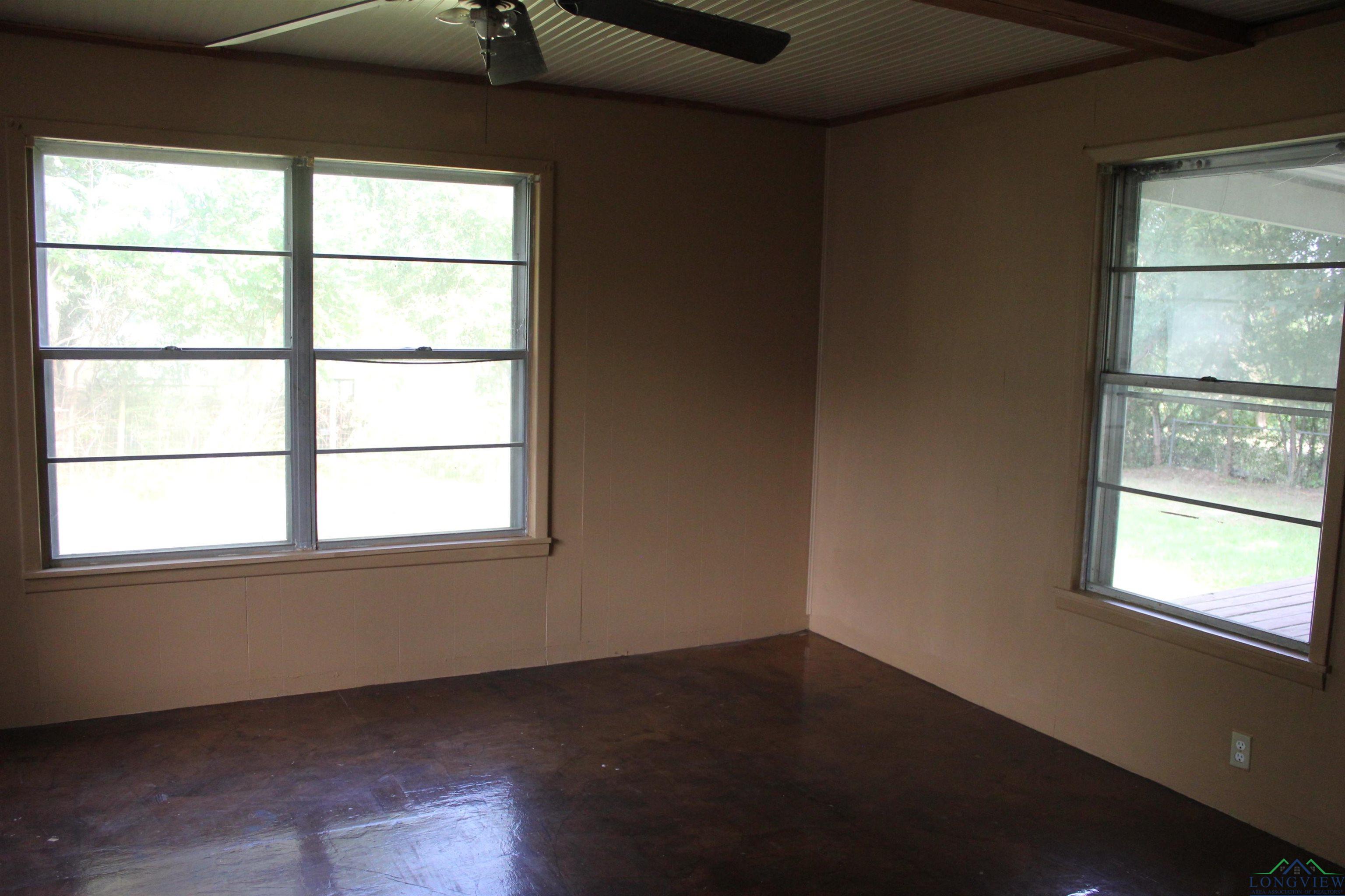 403 N Foster, Linden, Texas image 14