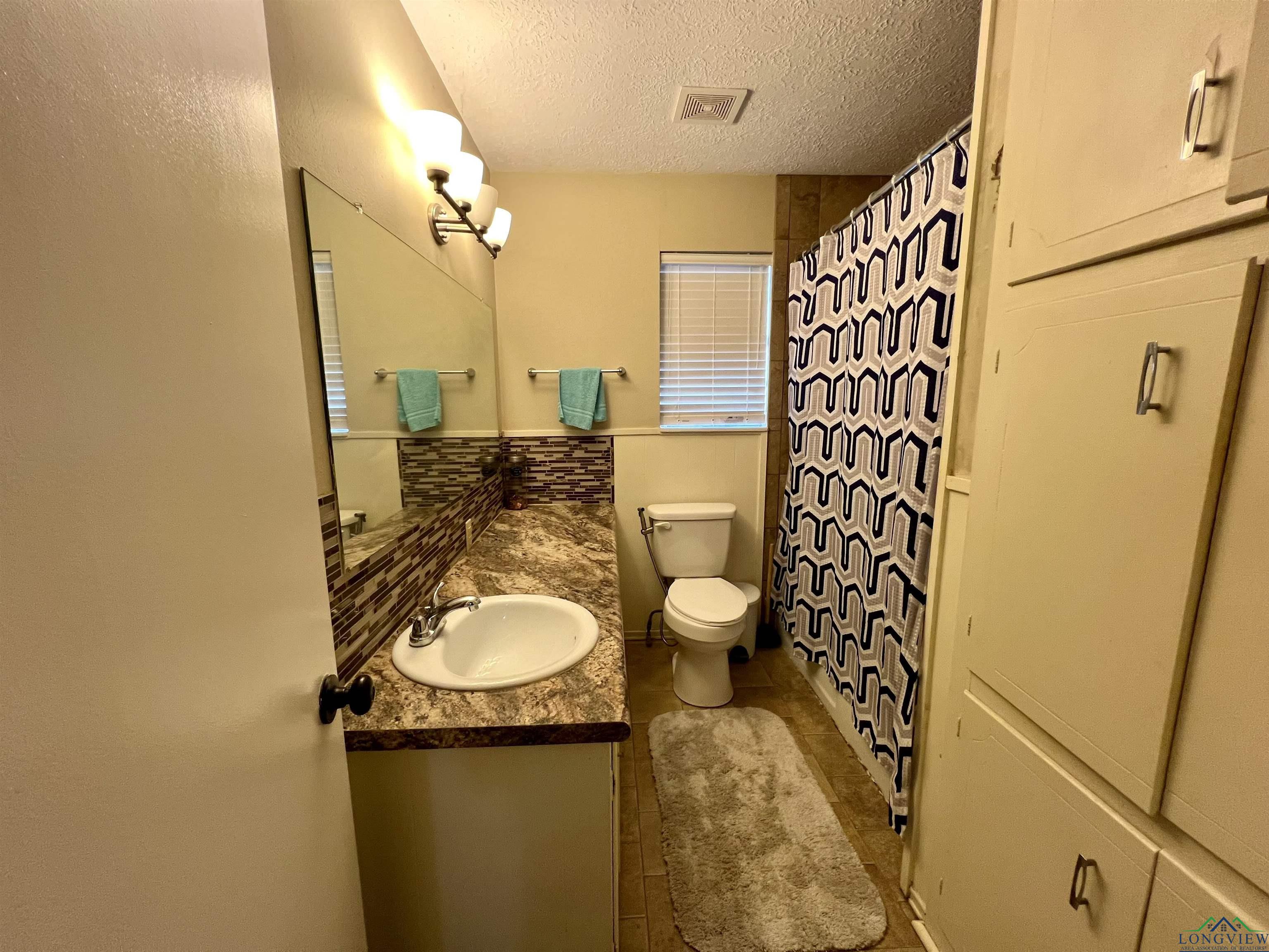 1523 Young St, Henderson, Texas image 18