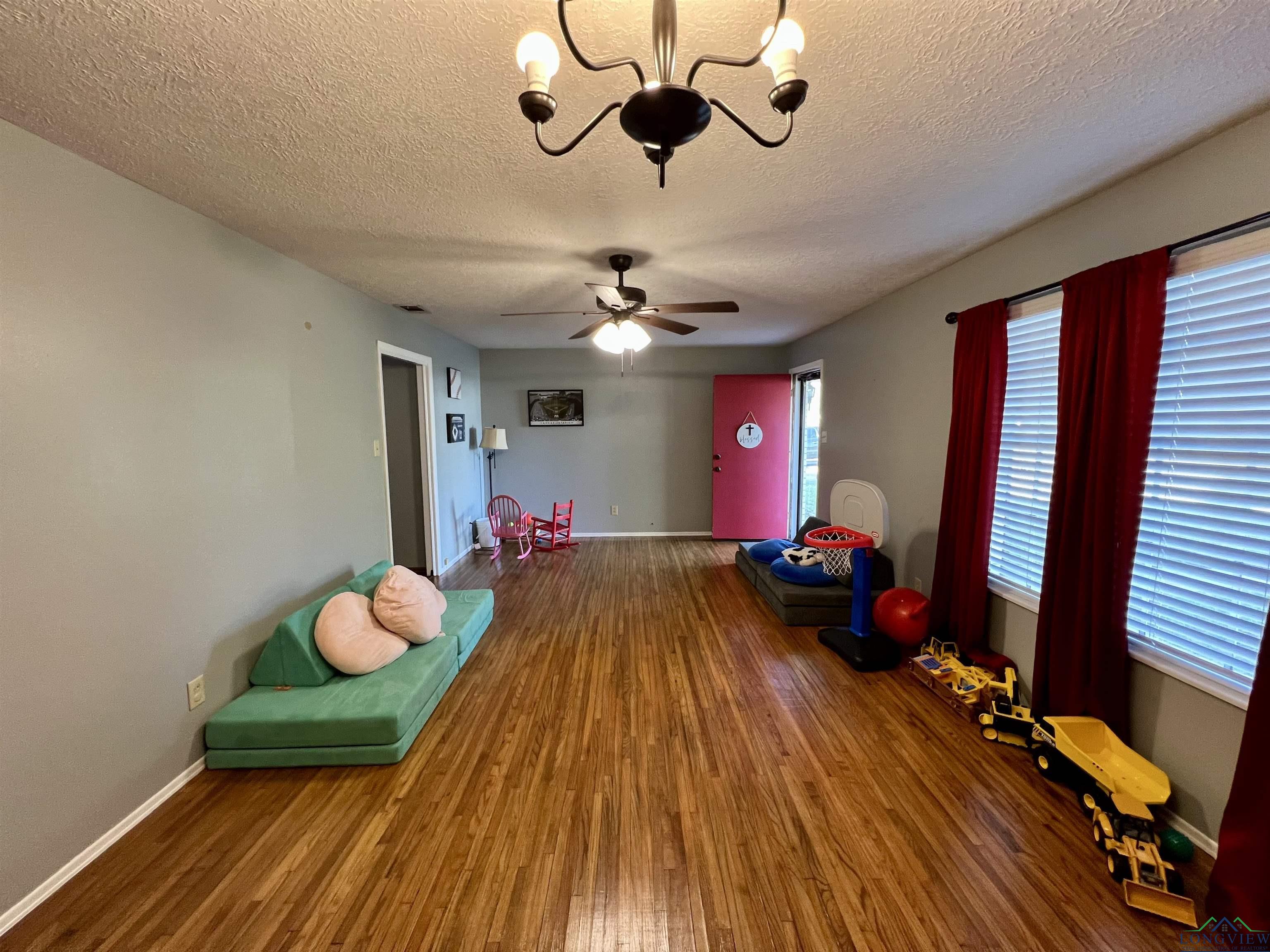 1523 Young St, Henderson, Texas image 12