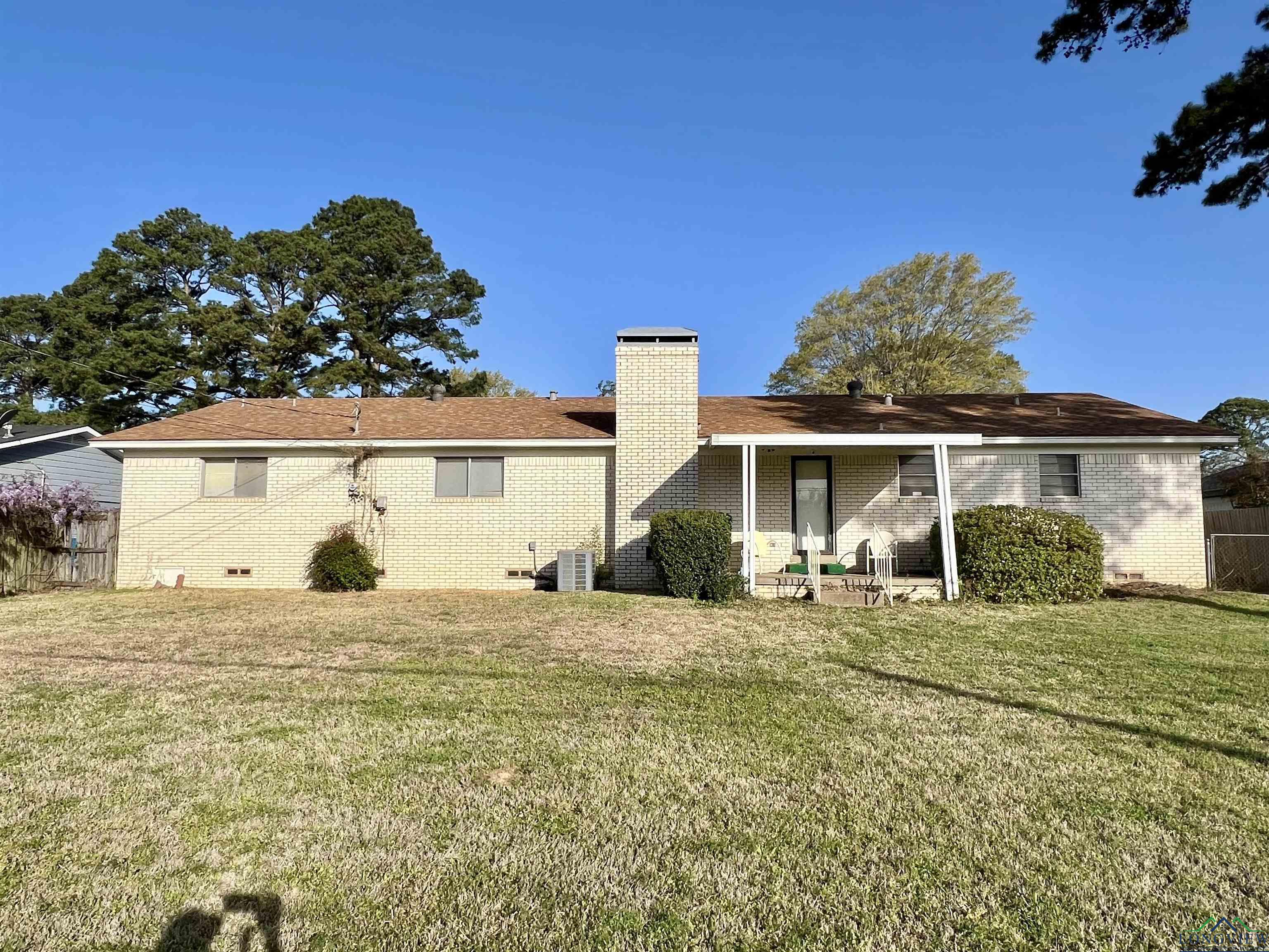 1523 Young St, Henderson, Texas image 23