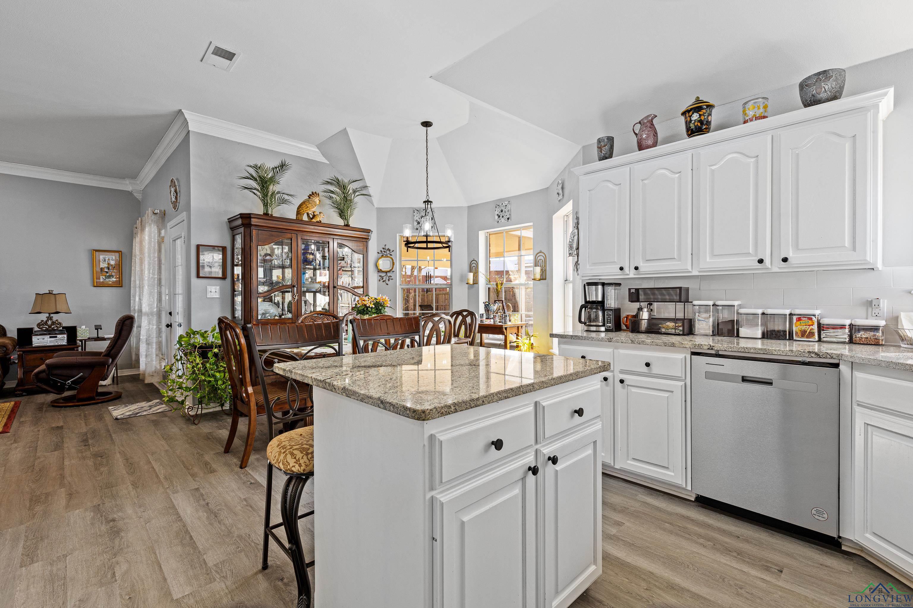 102 Fairway St, Chandler, Texas image 17
