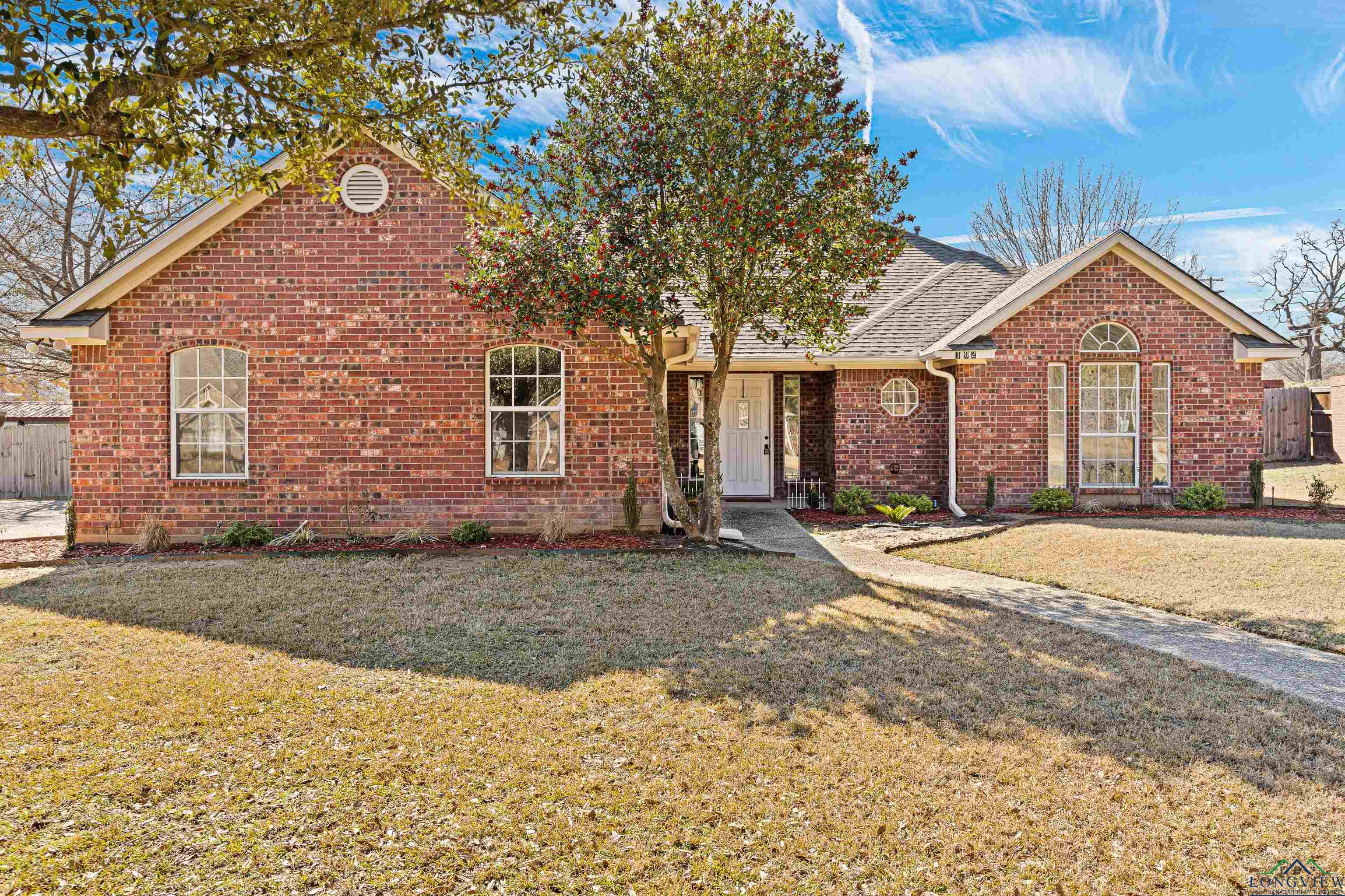 102 Fairway St, Chandler, Texas image 2