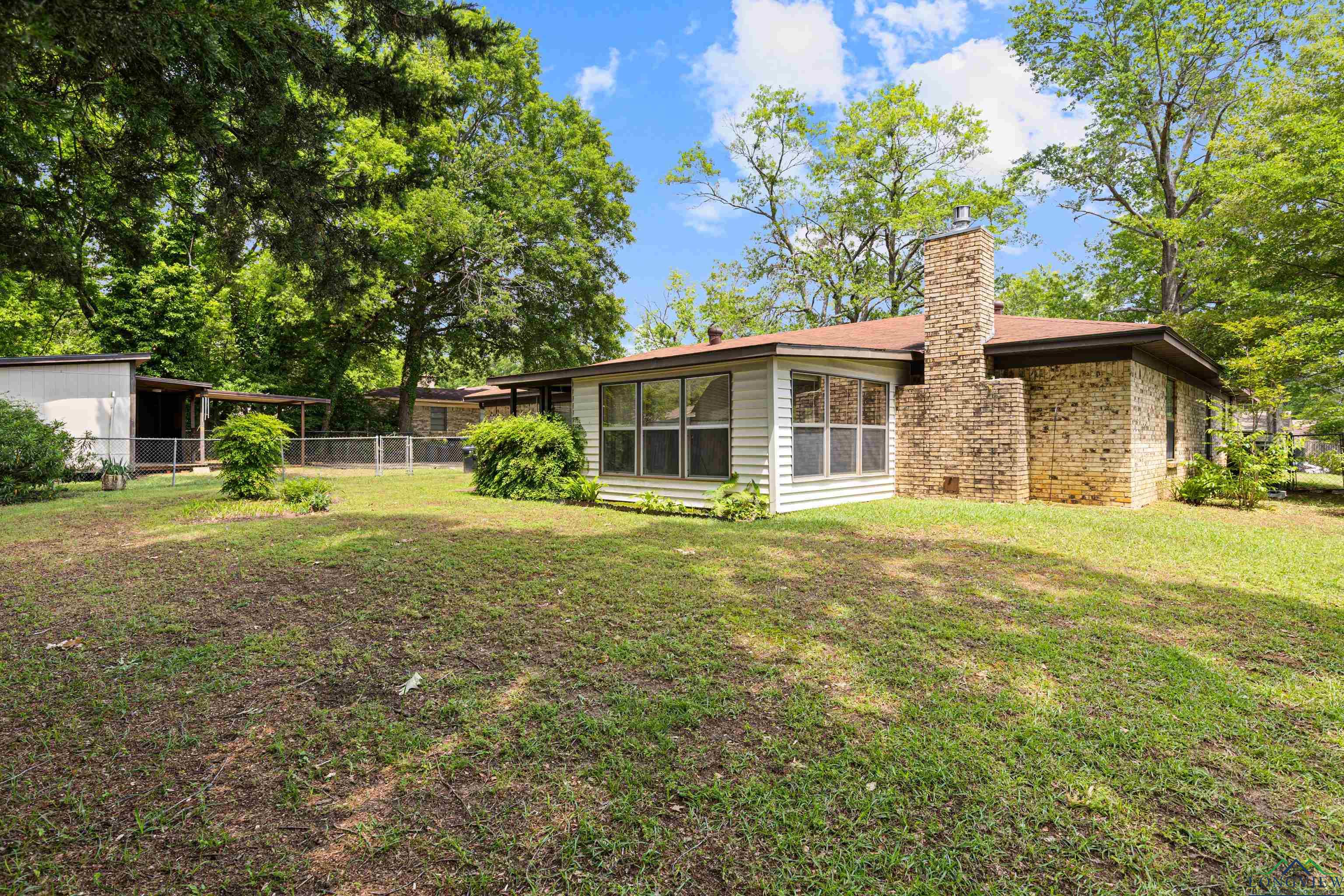 2803 Amberwood Drive, Longview, Texas image 41