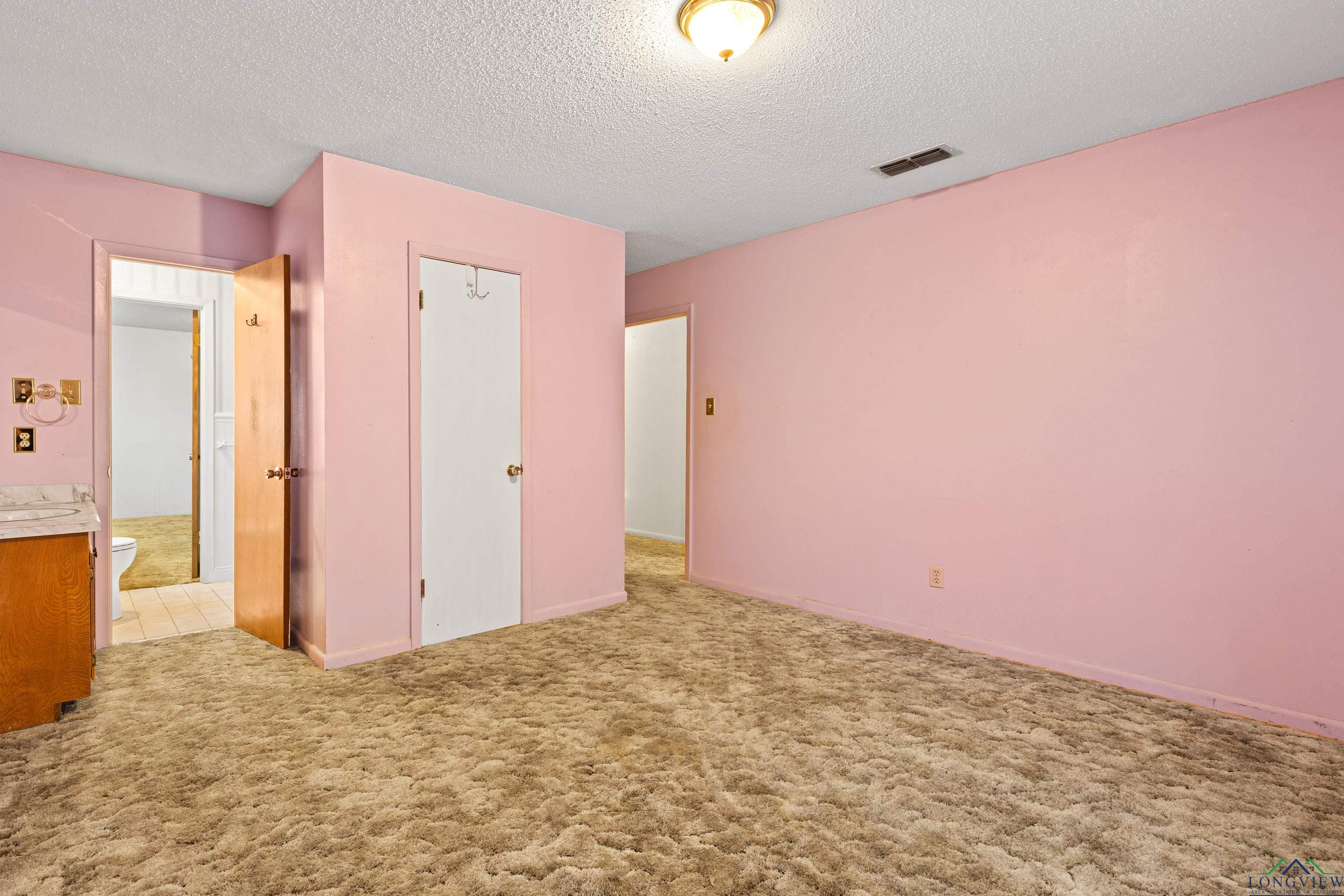 2803 Amberwood Drive, Longview, Texas image 28