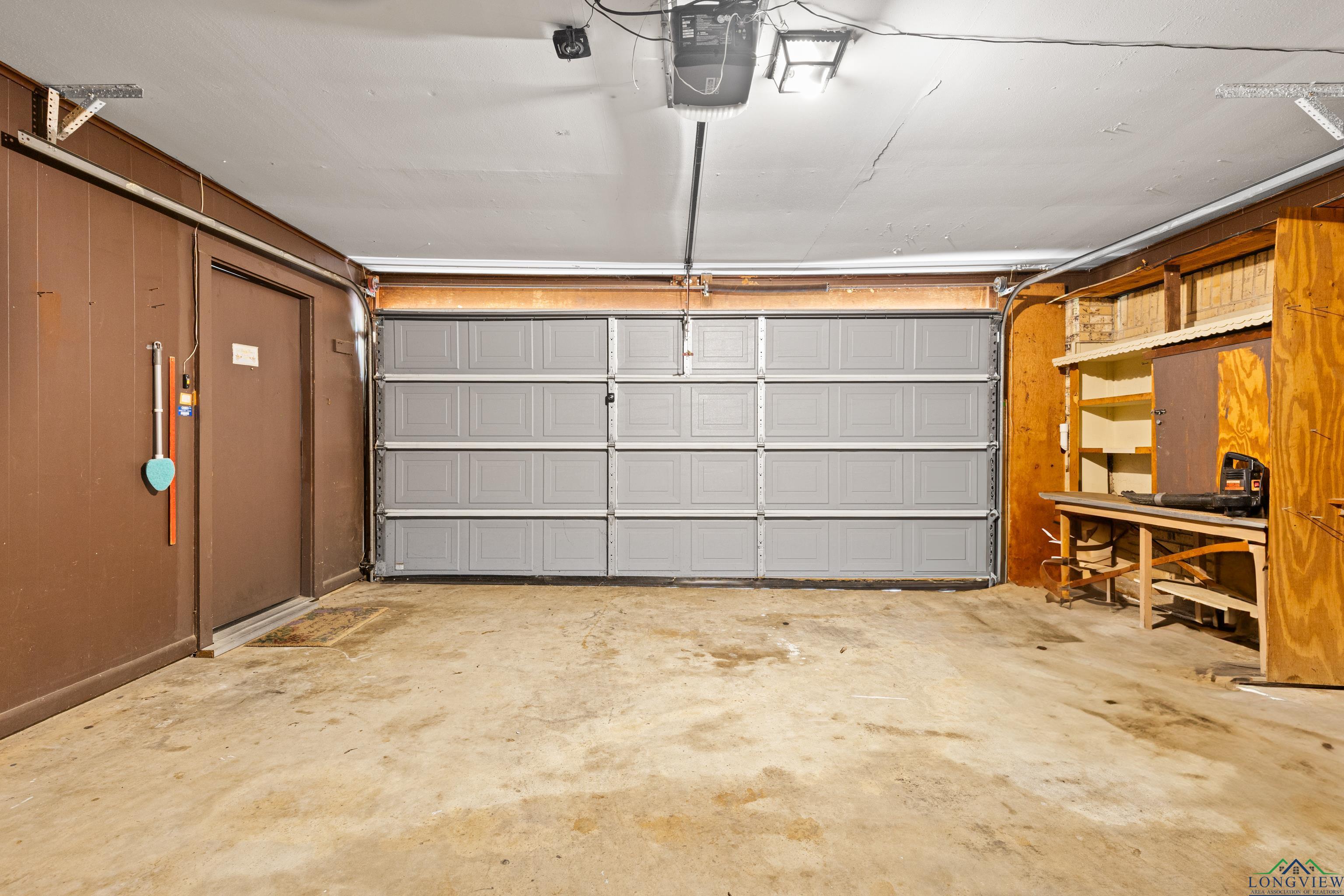 2803 Amberwood Drive, Longview, Texas image 46