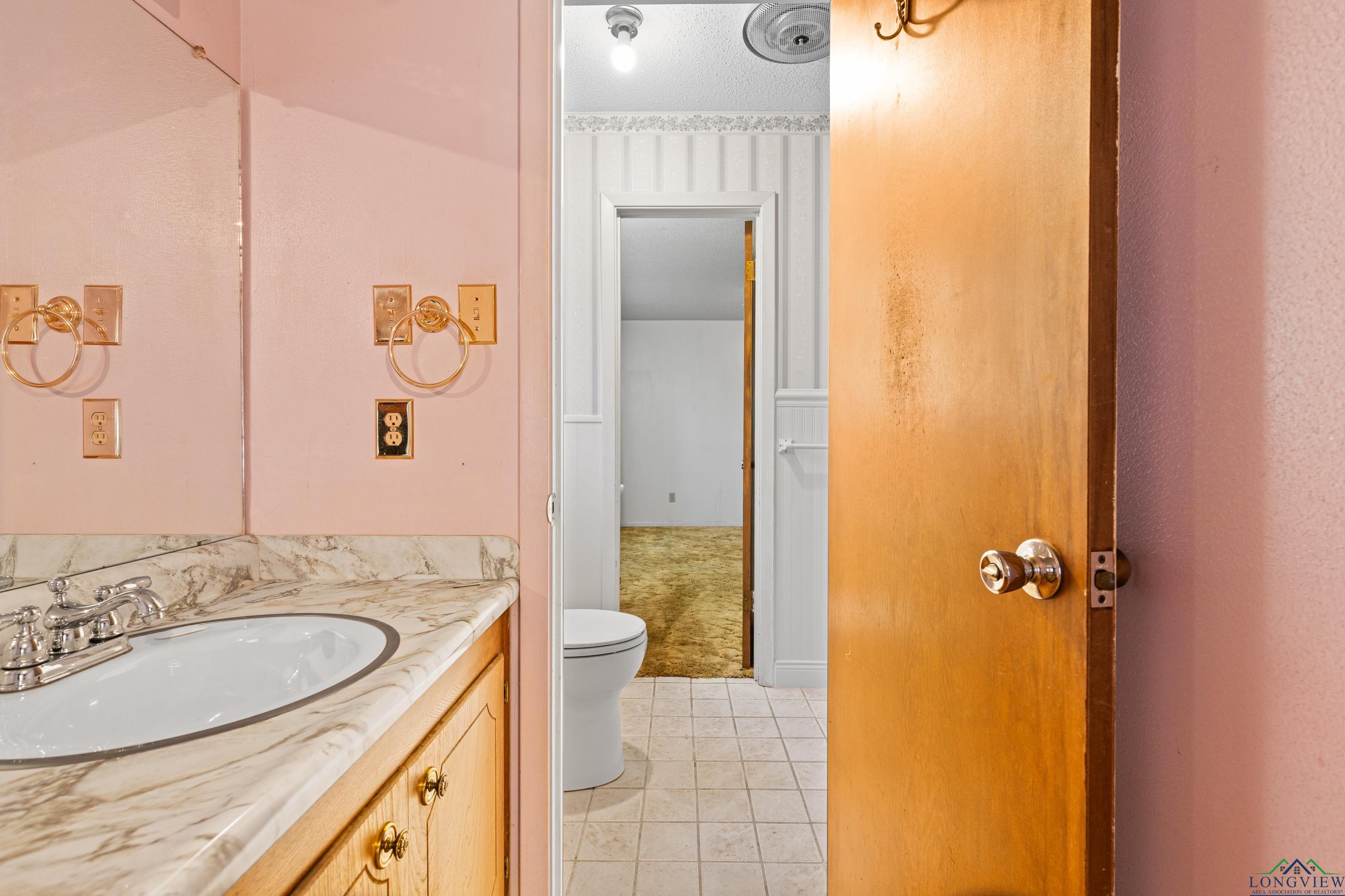 2803 Amberwood Drive, Longview, Texas image 24