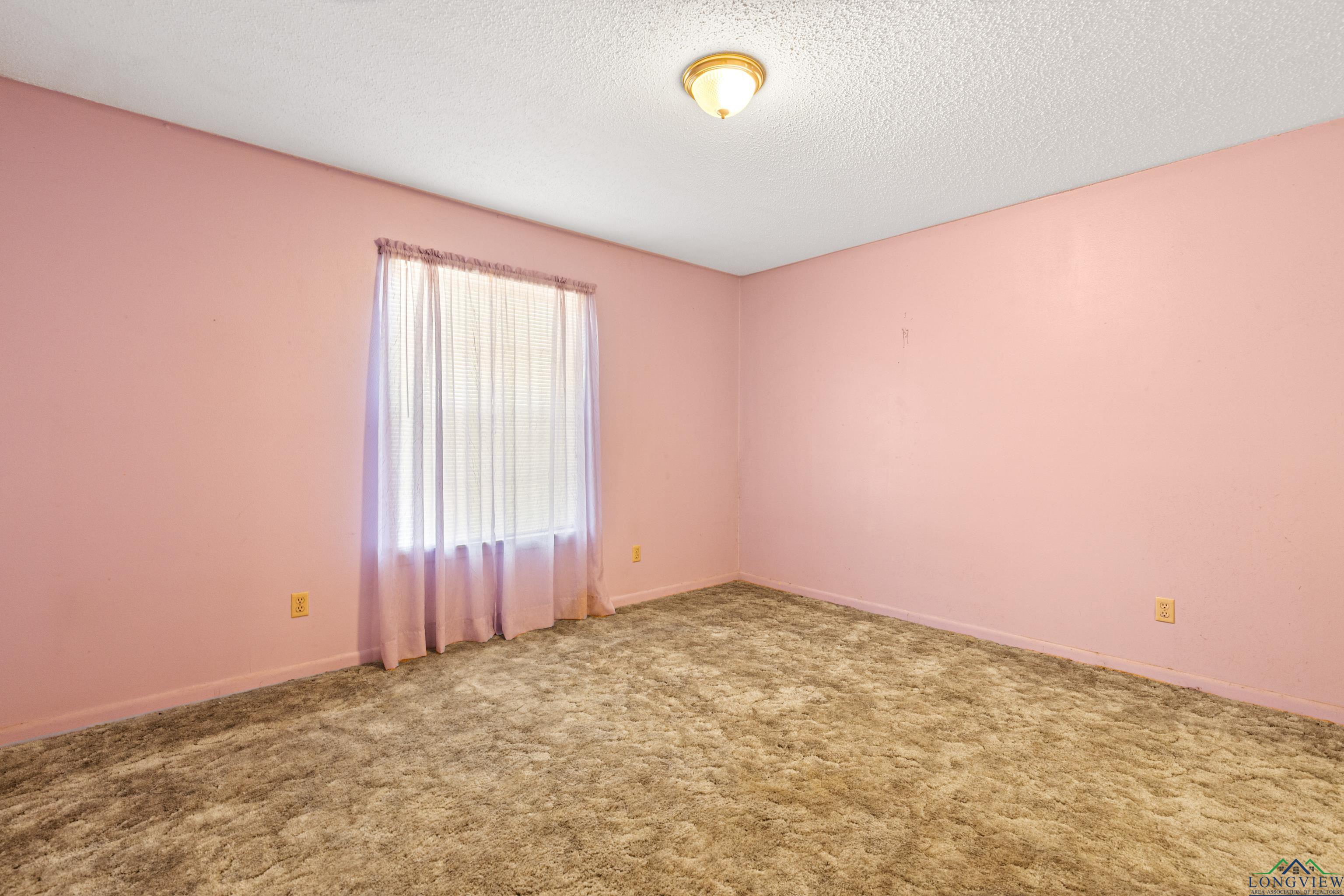 2803 Amberwood Drive, Longview, Texas image 27