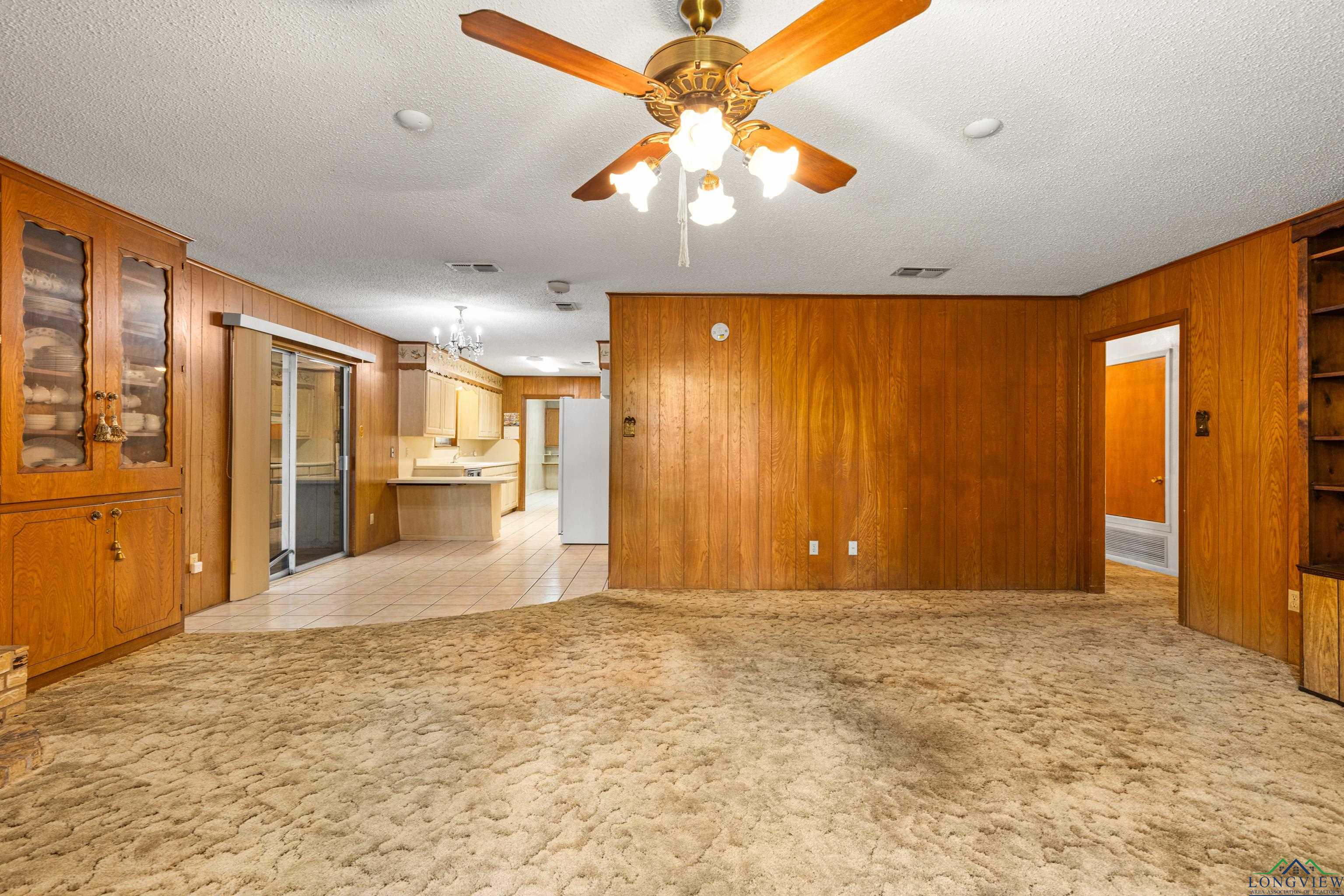 2803 Amberwood Drive, Longview, Texas image 16