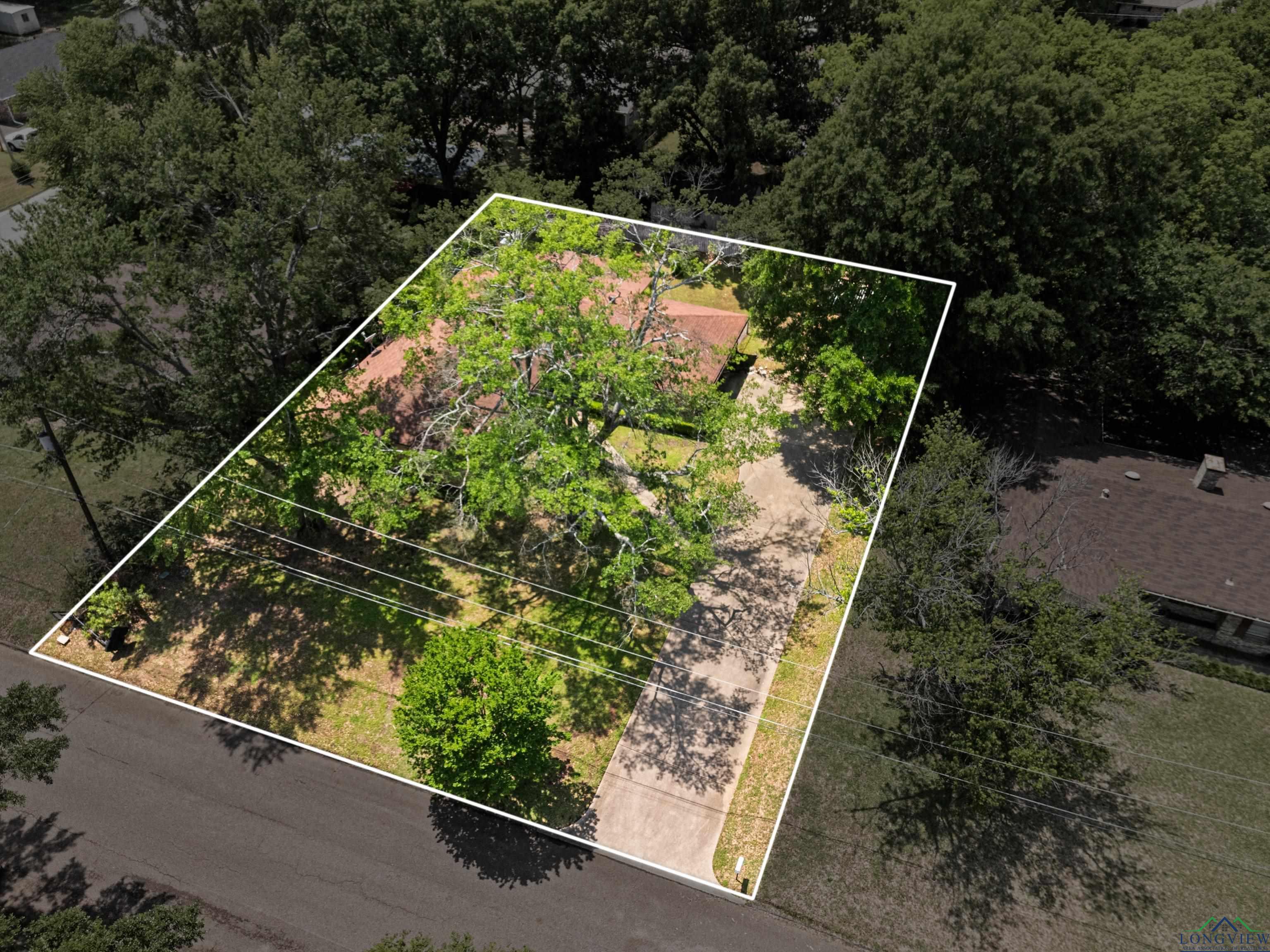 2803 Amberwood Drive, Longview, Texas image 39