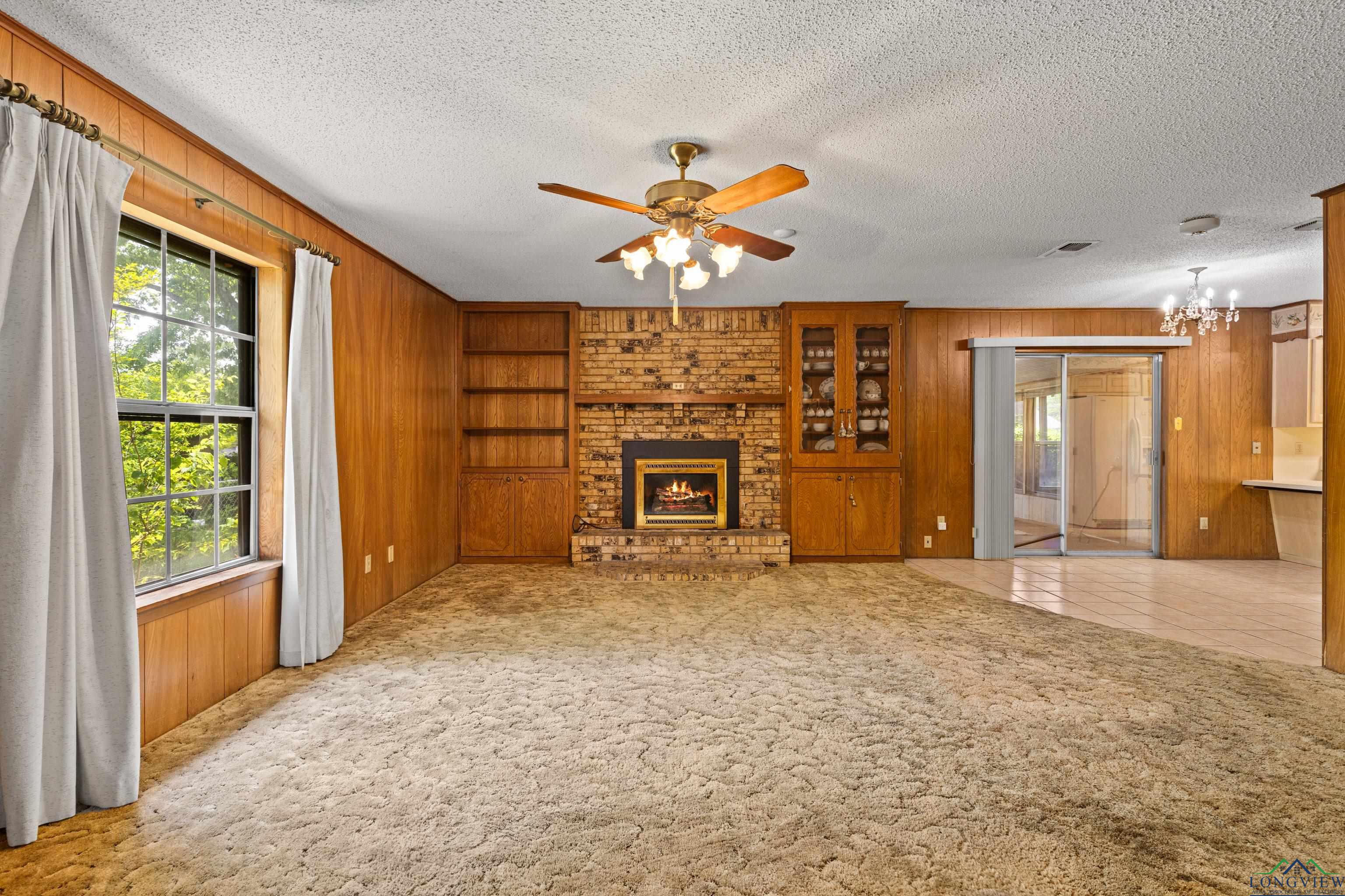 2803 Amberwood Drive, Longview, Texas image 3