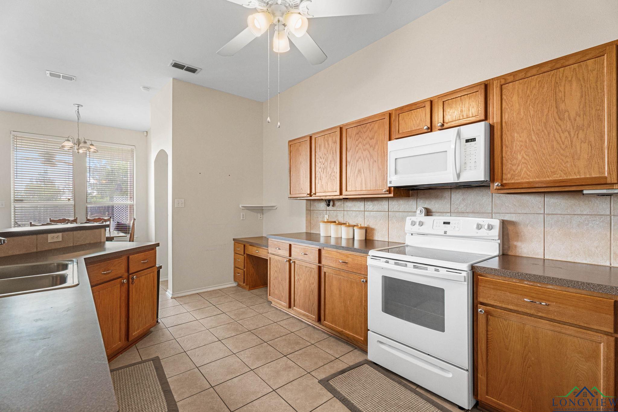 260 Crestview Dr, Jacksonville, Texas image 12