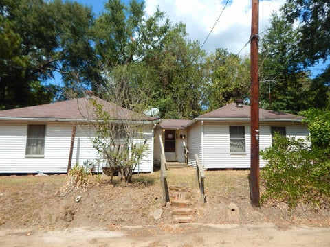 Homes For Sale - 715 Clark St<br/> Gilmer, TX 75644