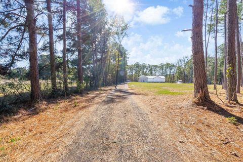 Homes For Sale - 995 Old Coffeeville Rd<br/> Lone Star, TX 75668