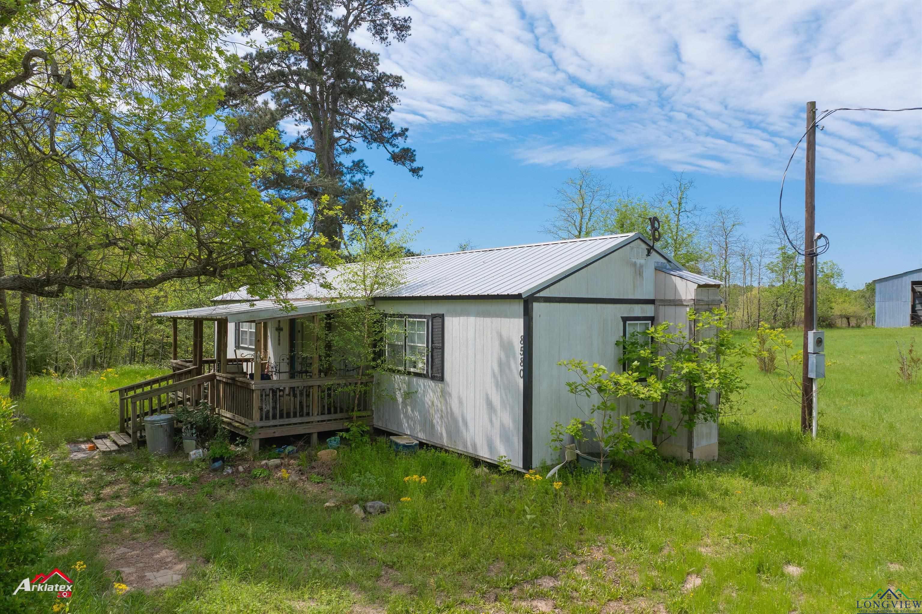 8578 Silver Spruce Rd, Gilmer, Texas image 3