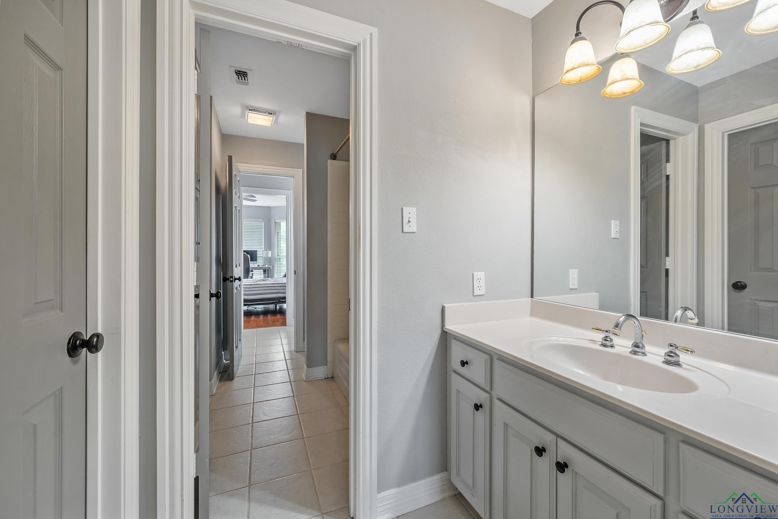 1303 Lesley Road, Longview, Texas image 32