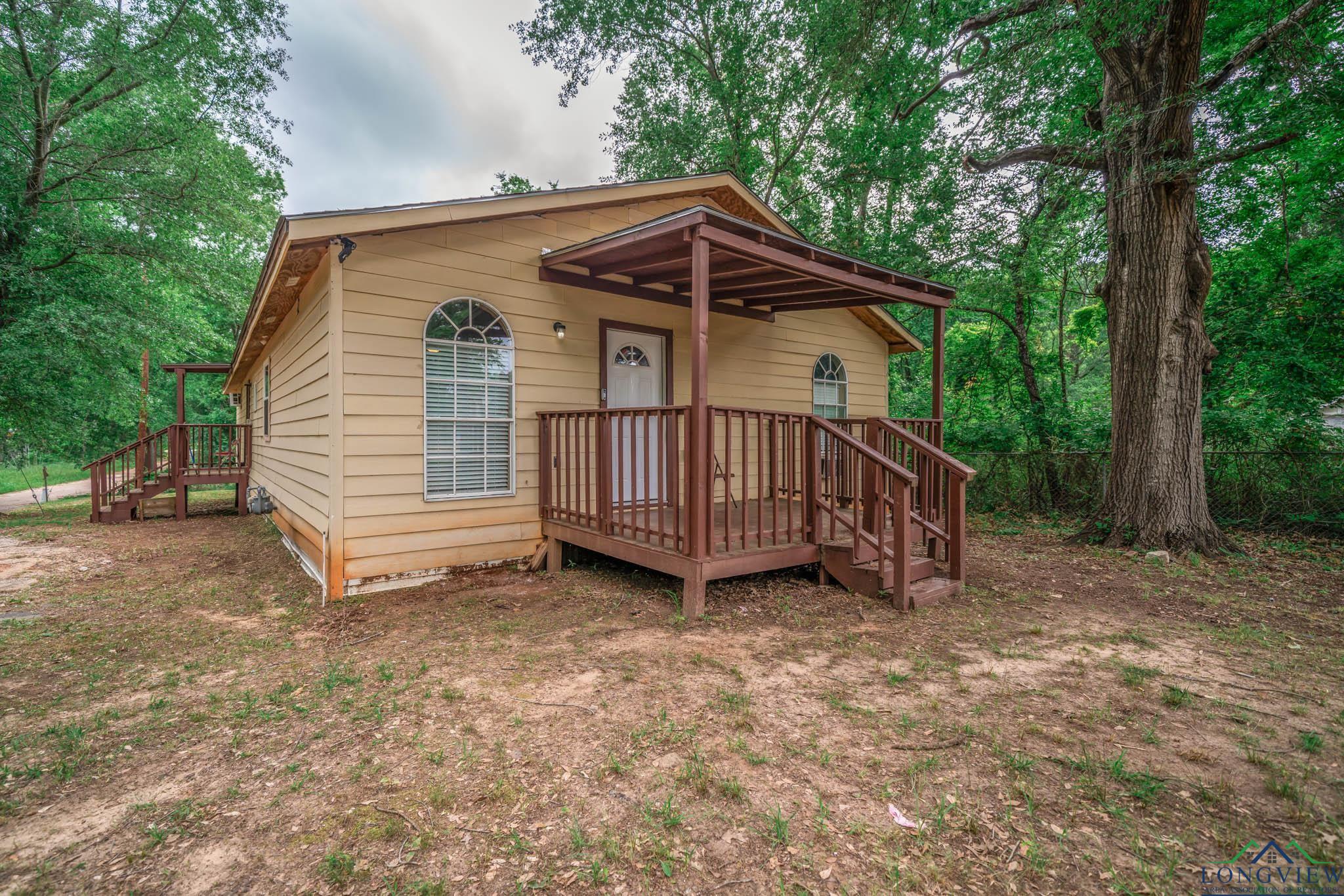 809 Herbert St, Marshall, Texas image 2