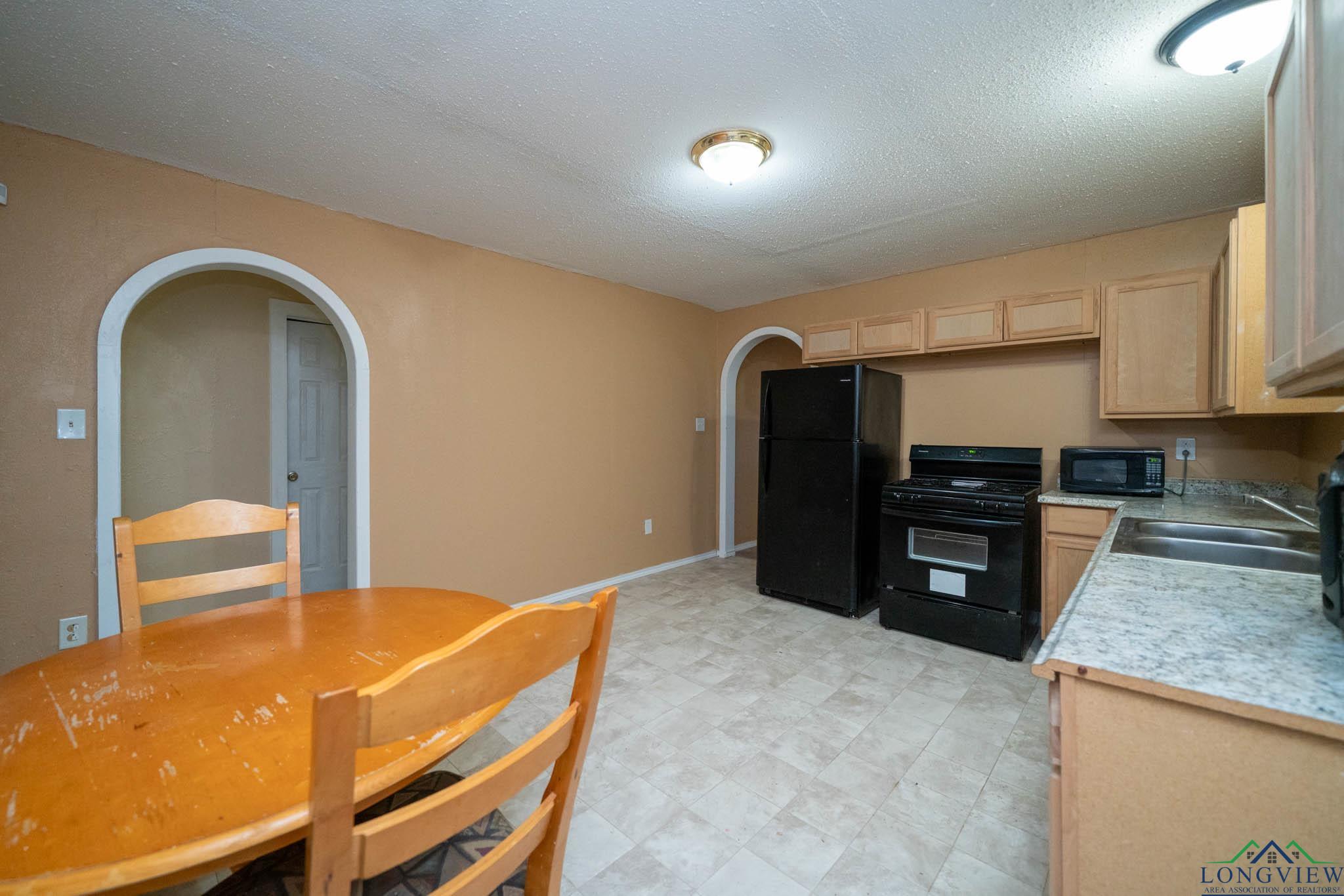 809 Herbert St, Marshall, Texas image 11