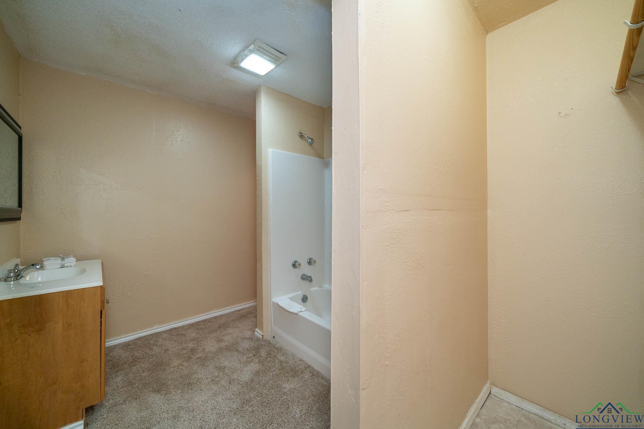 809 Herbert St, Marshall, Texas image 22