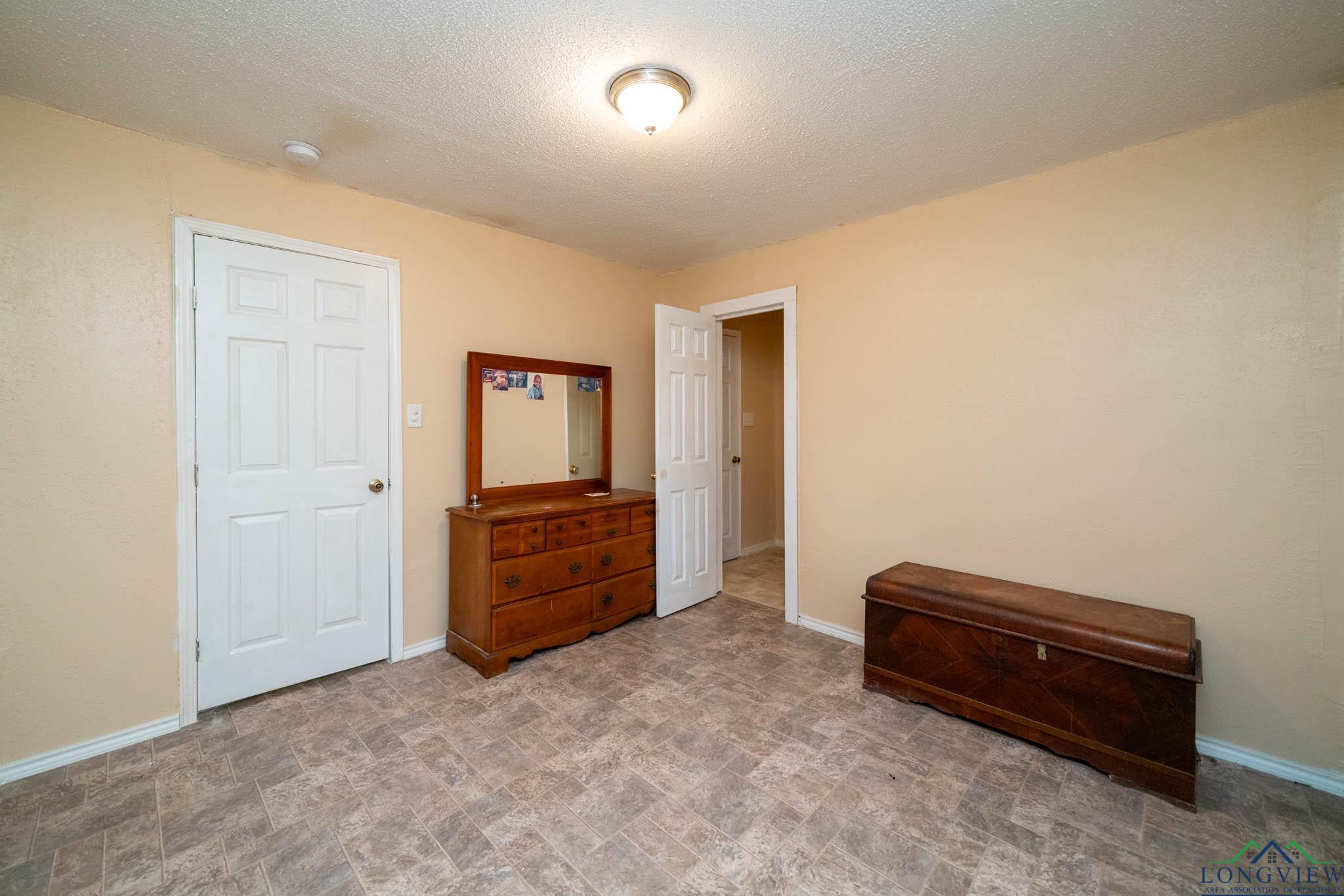 809 Herbert St, Marshall, Texas image 28
