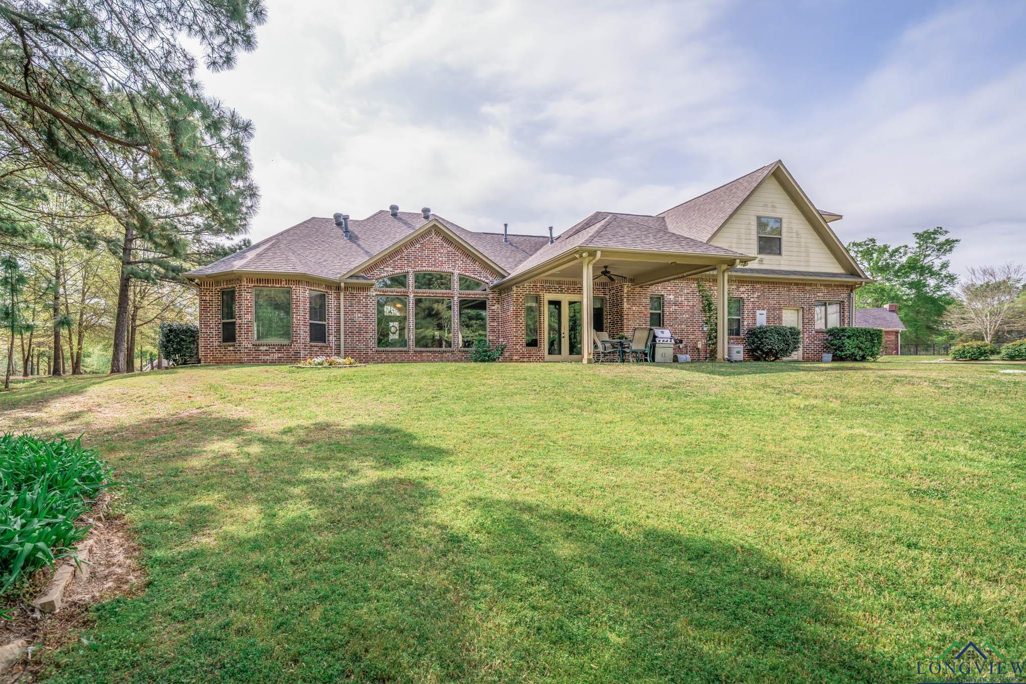 108 Canvasback Court, Gilmer, Texas image 3