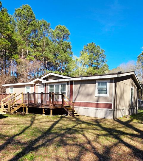 Mobile Home For Sale - 205 Cedar Bend Rd<br/> Gladewater, TX 75647