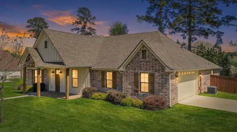 Homes For Sale - 155 Mallard Cove<br/> Harrison County, Longview, TX 75602