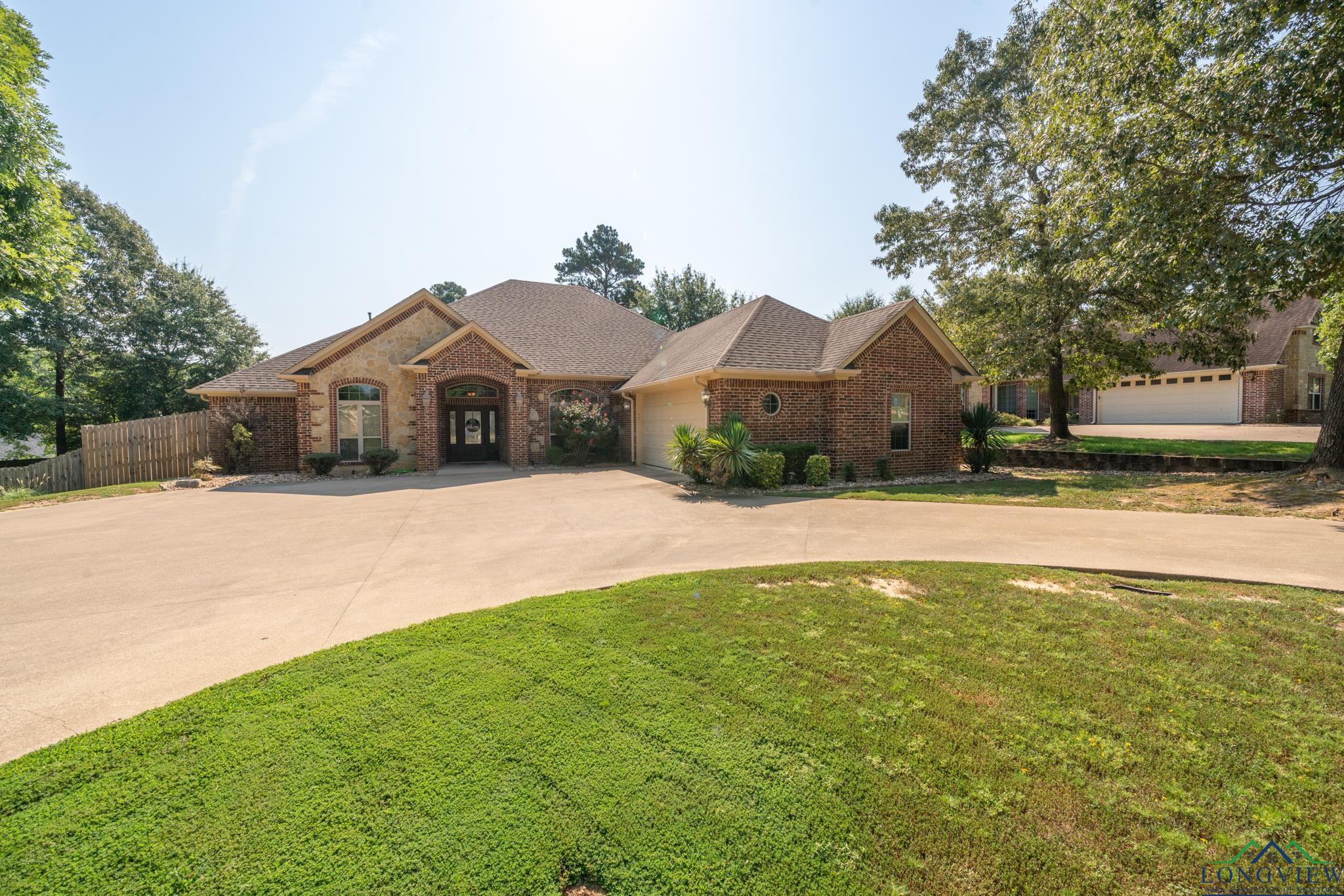 106 Willow Brook, White Oak, Texas image 3