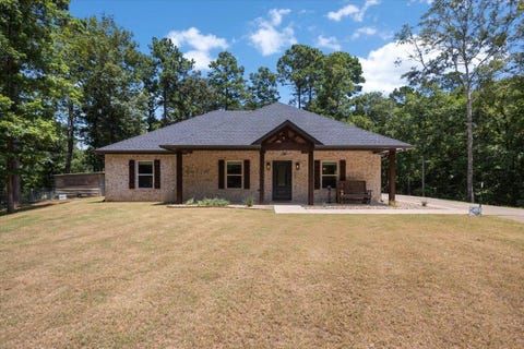 Homes For Sale - 2868 E Loop 390<br/> Marshall, TX 75672