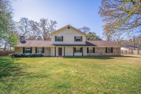 Homes For Sale - 167 Northridge Cir<br/> Gregg County, Longview, TX 75605