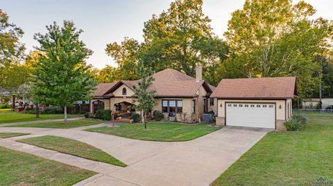 A home in Gilmer