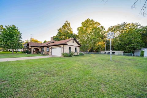 A home in Gilmer