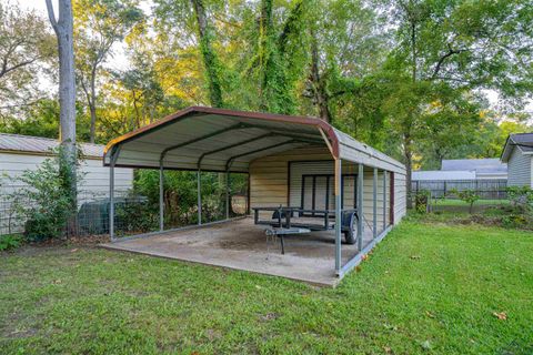 A home in Gilmer