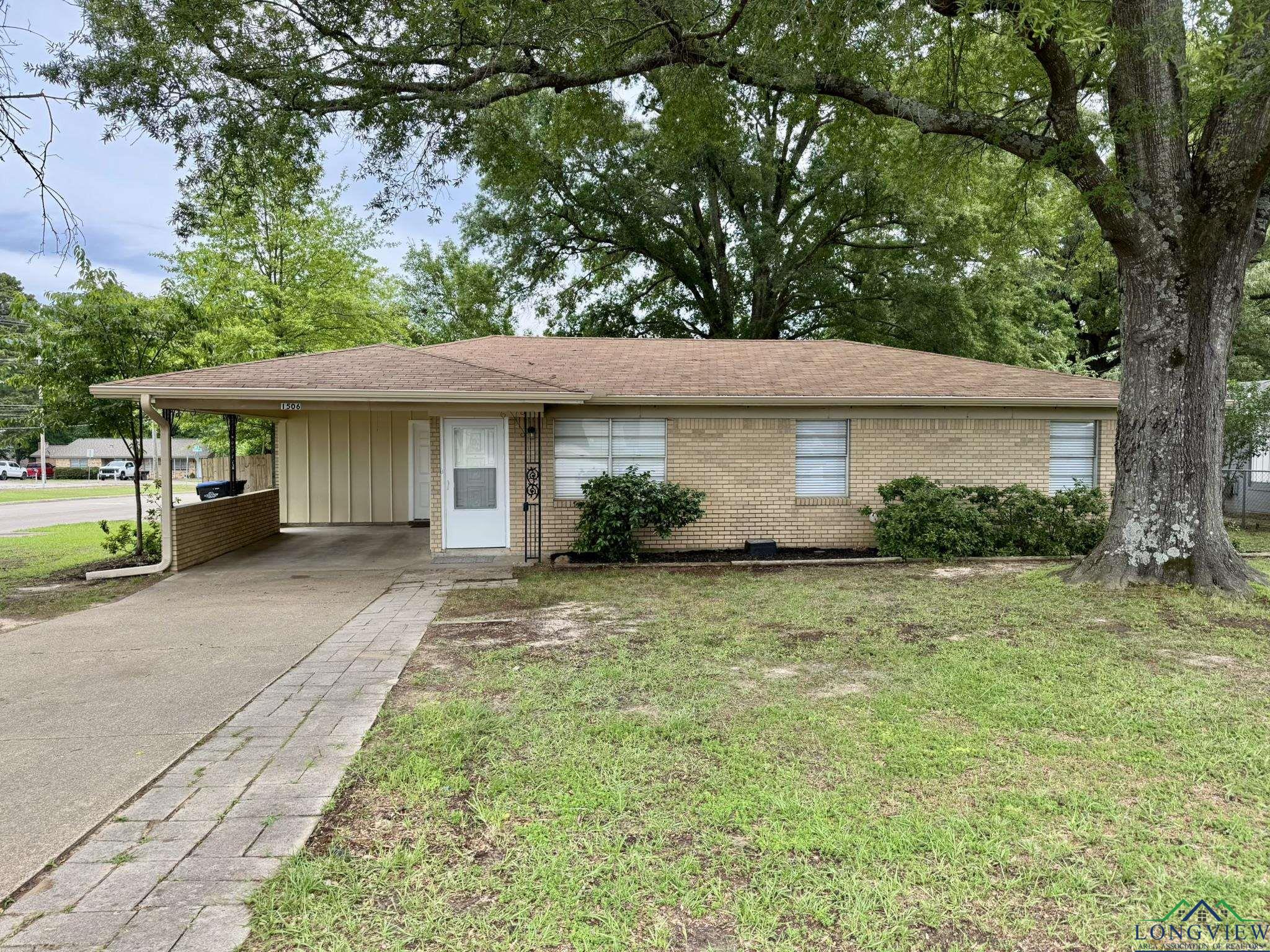 1506 Scenic Dr, Longview, Texas image 1