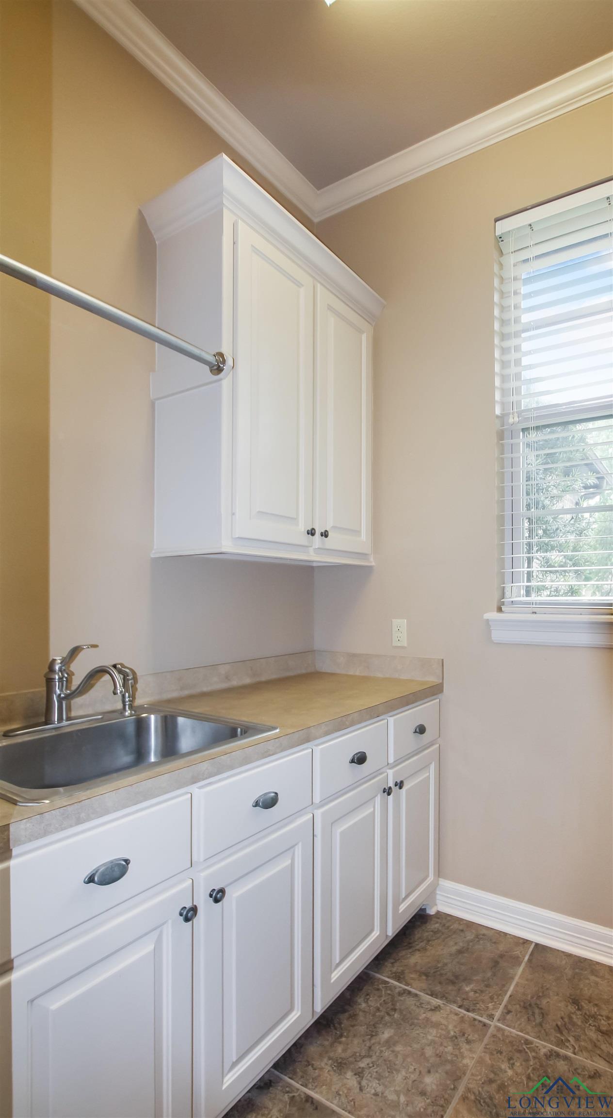 8406 Castleton Way, Tyler, Texas image 28