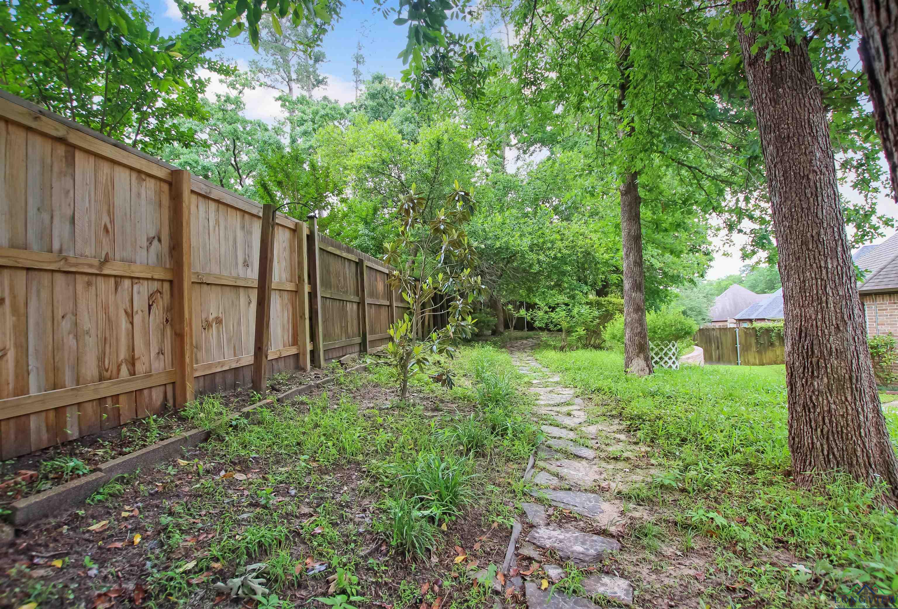 8406 Castleton Way, Tyler, Texas image 33