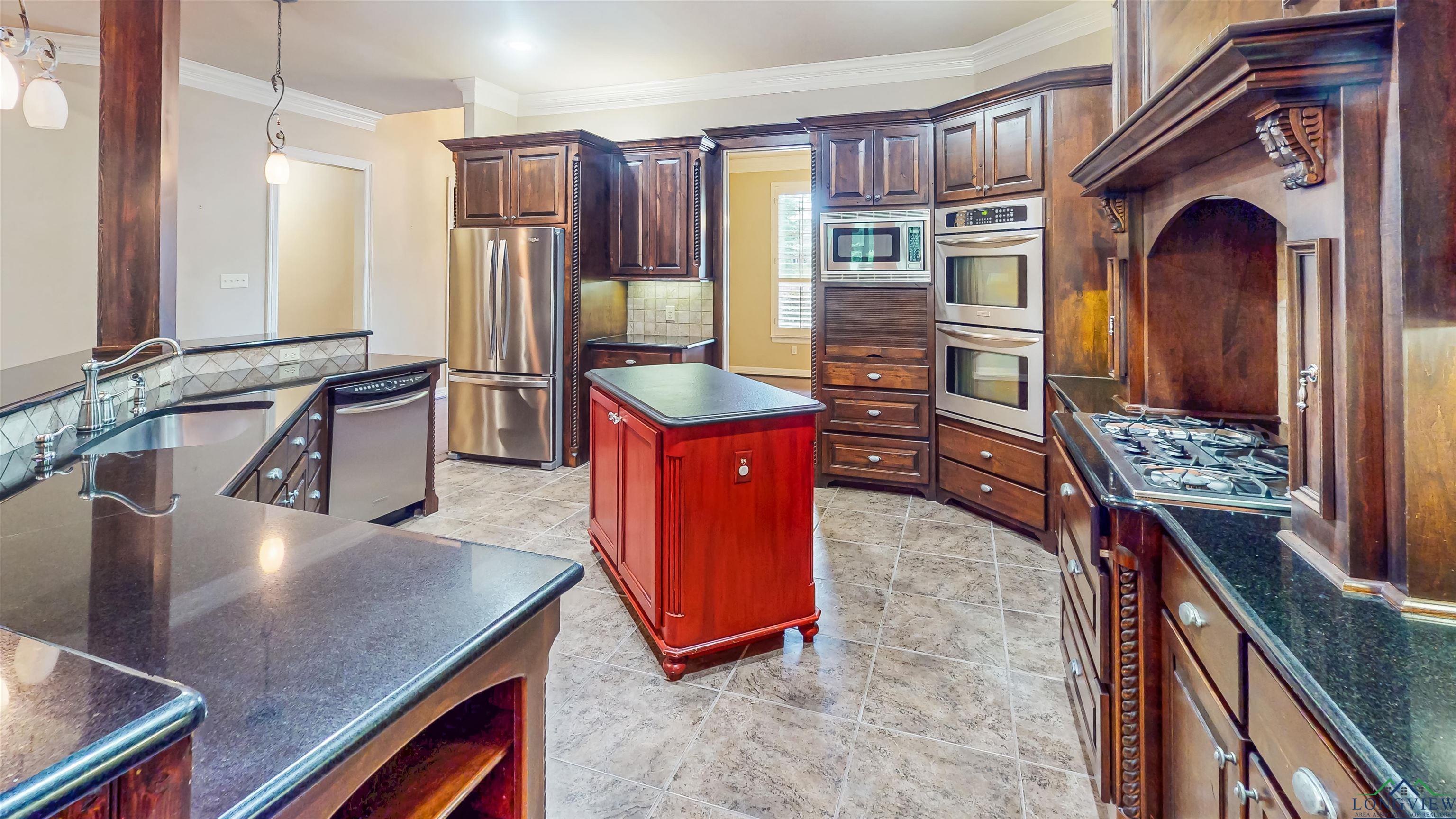 8406 Castleton Way, Tyler, Texas image 12