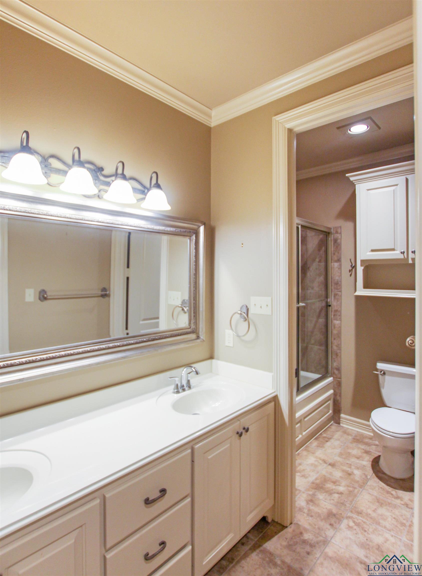 8406 Castleton Way, Tyler, Texas image 25