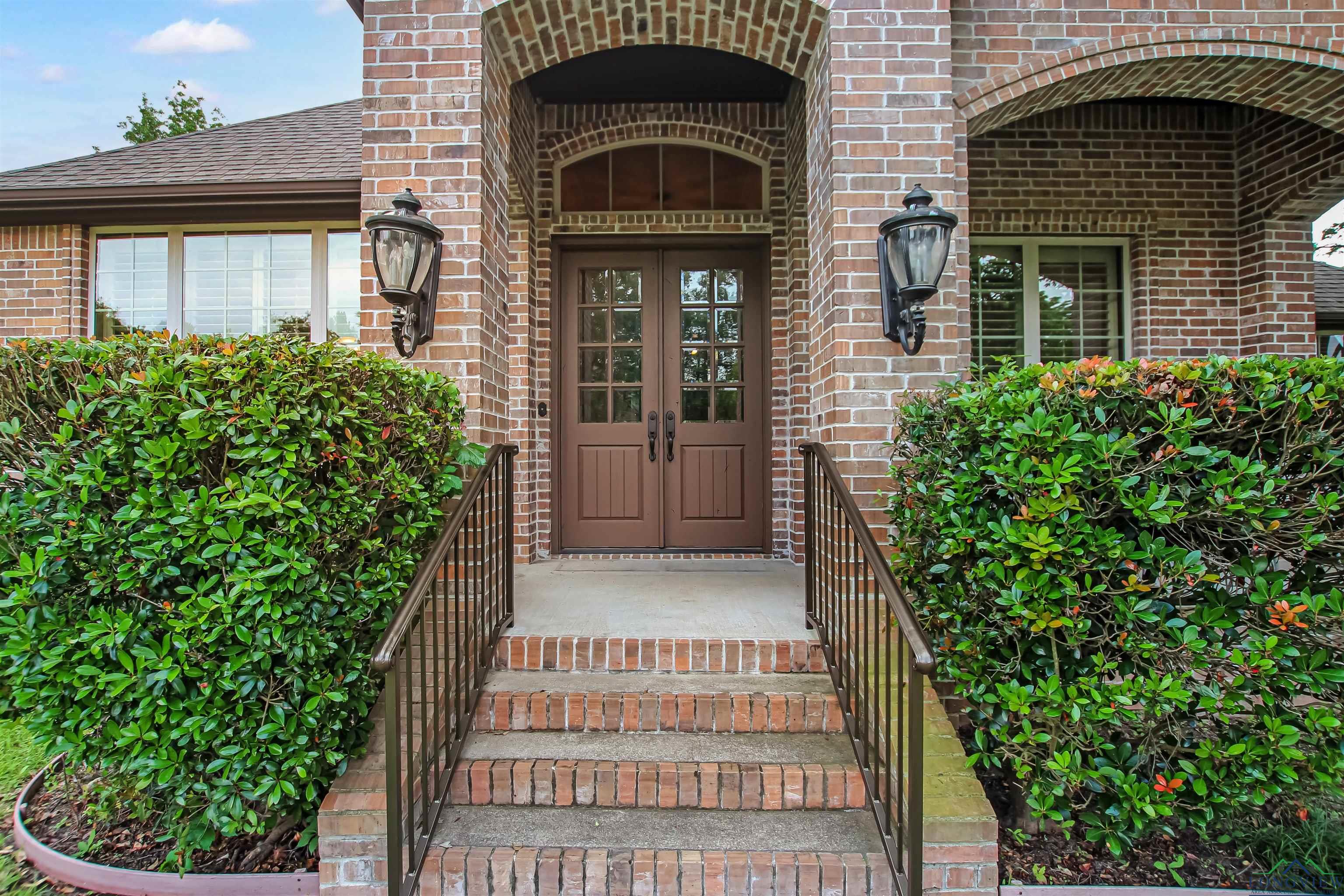 8406 Castleton Way, Tyler, Texas image 3