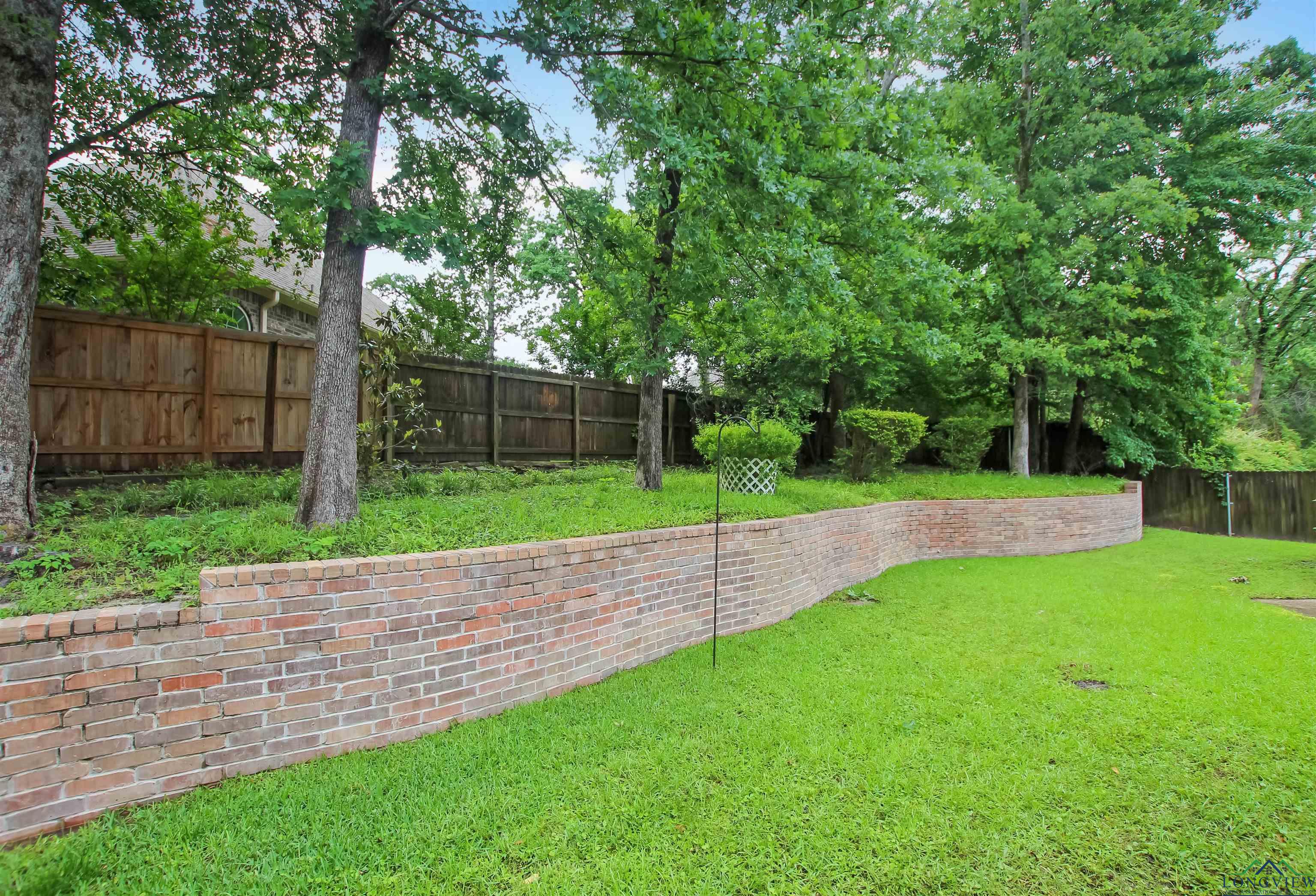 8406 Castleton Way, Tyler, Texas image 32