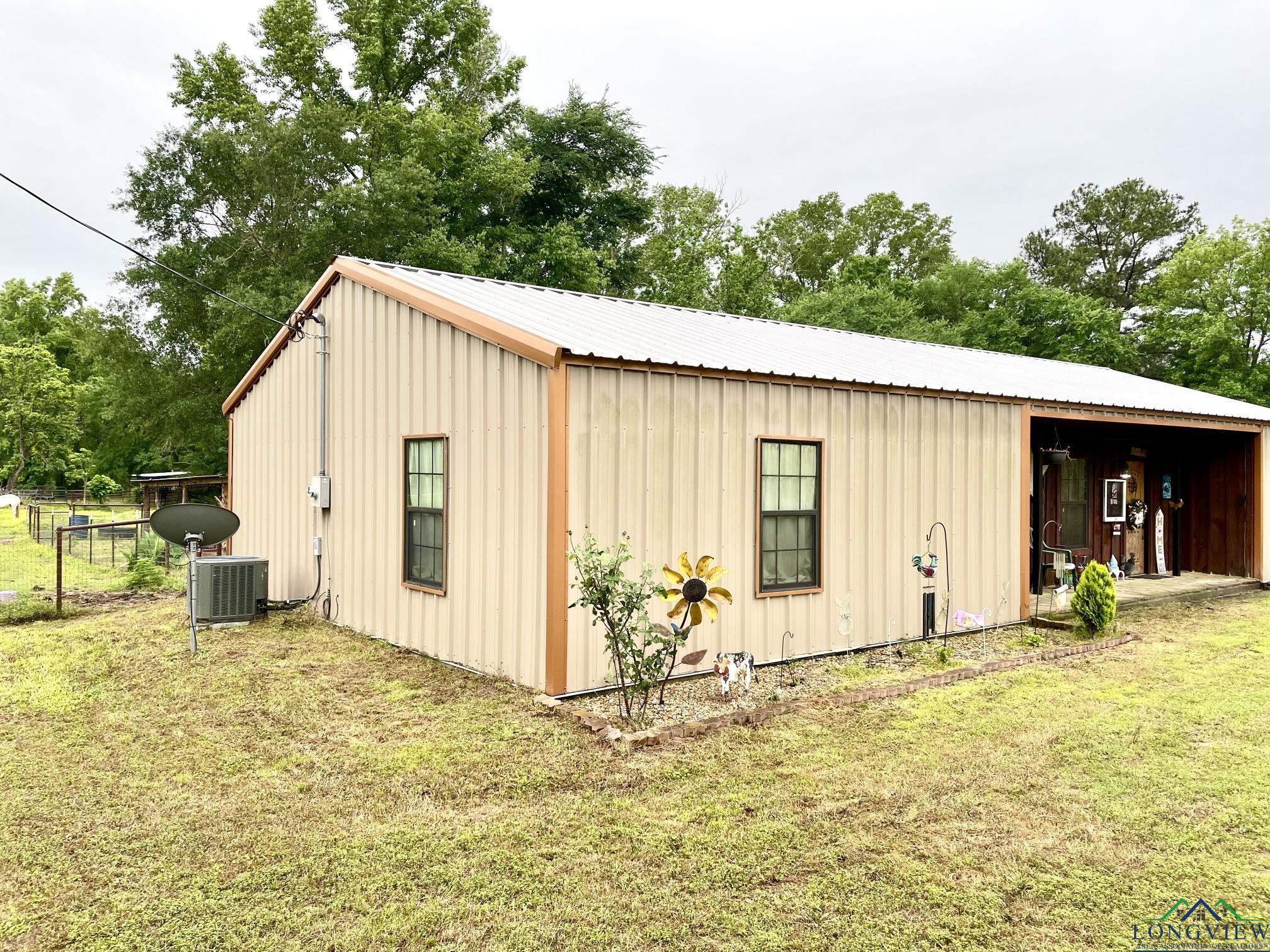 1012 Dial Rd, Big Sandy, Texas image 3
