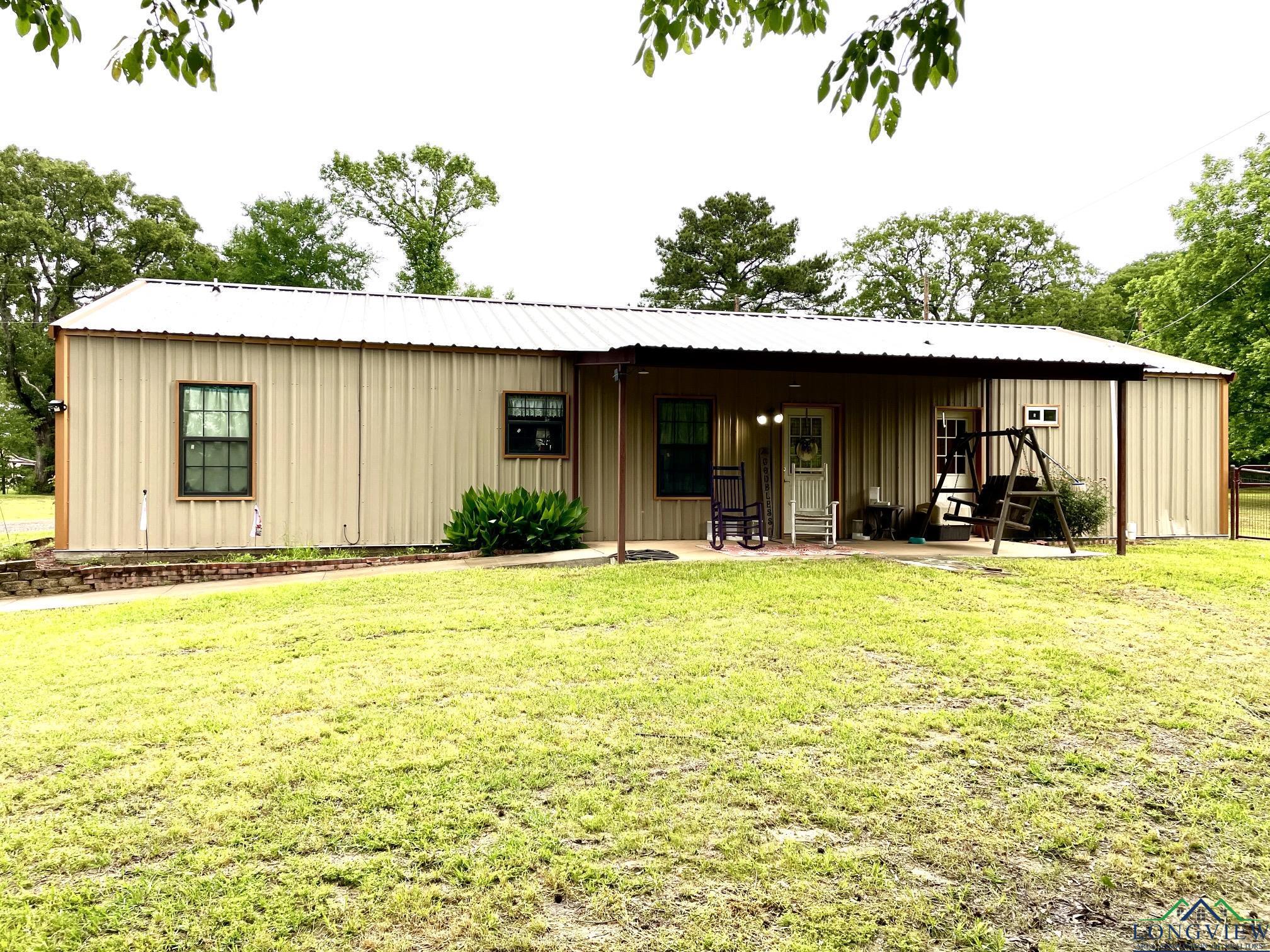 1012 Dial Rd, Big Sandy, Texas image 2
