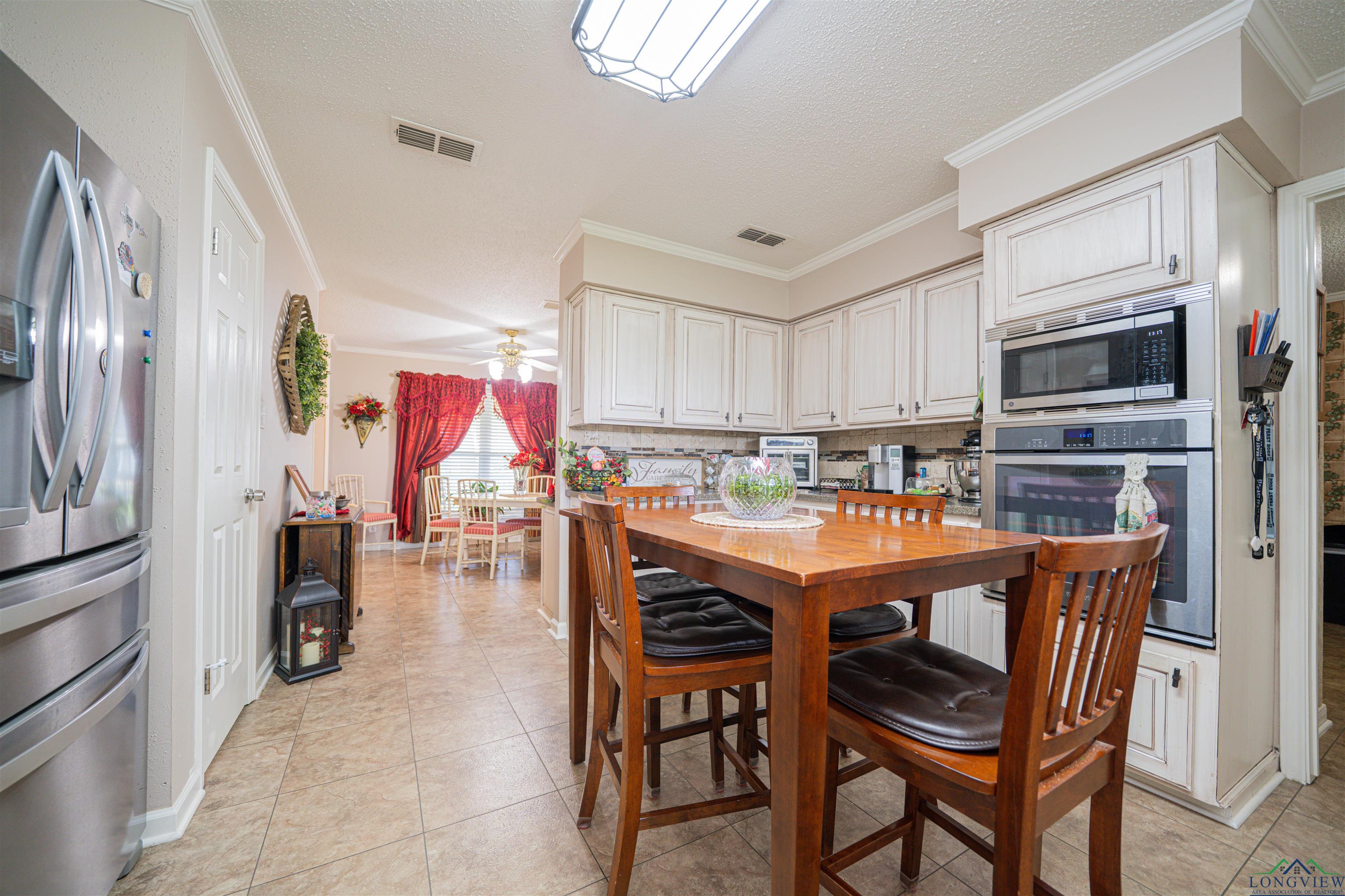 204 Rusty Lane, Gladewater, Texas image 10